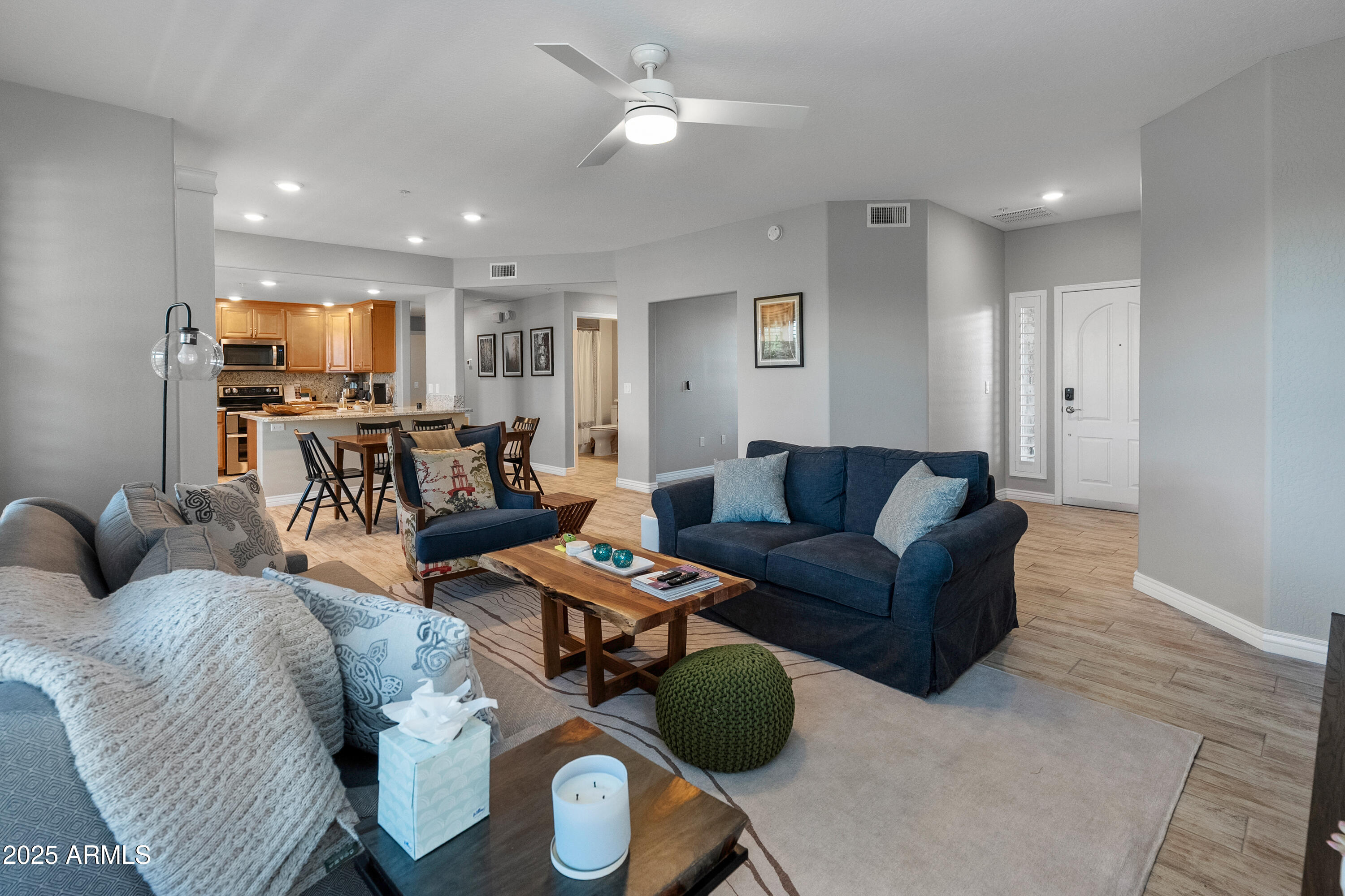 2425 W BRONCO BUTTE Trail 1014