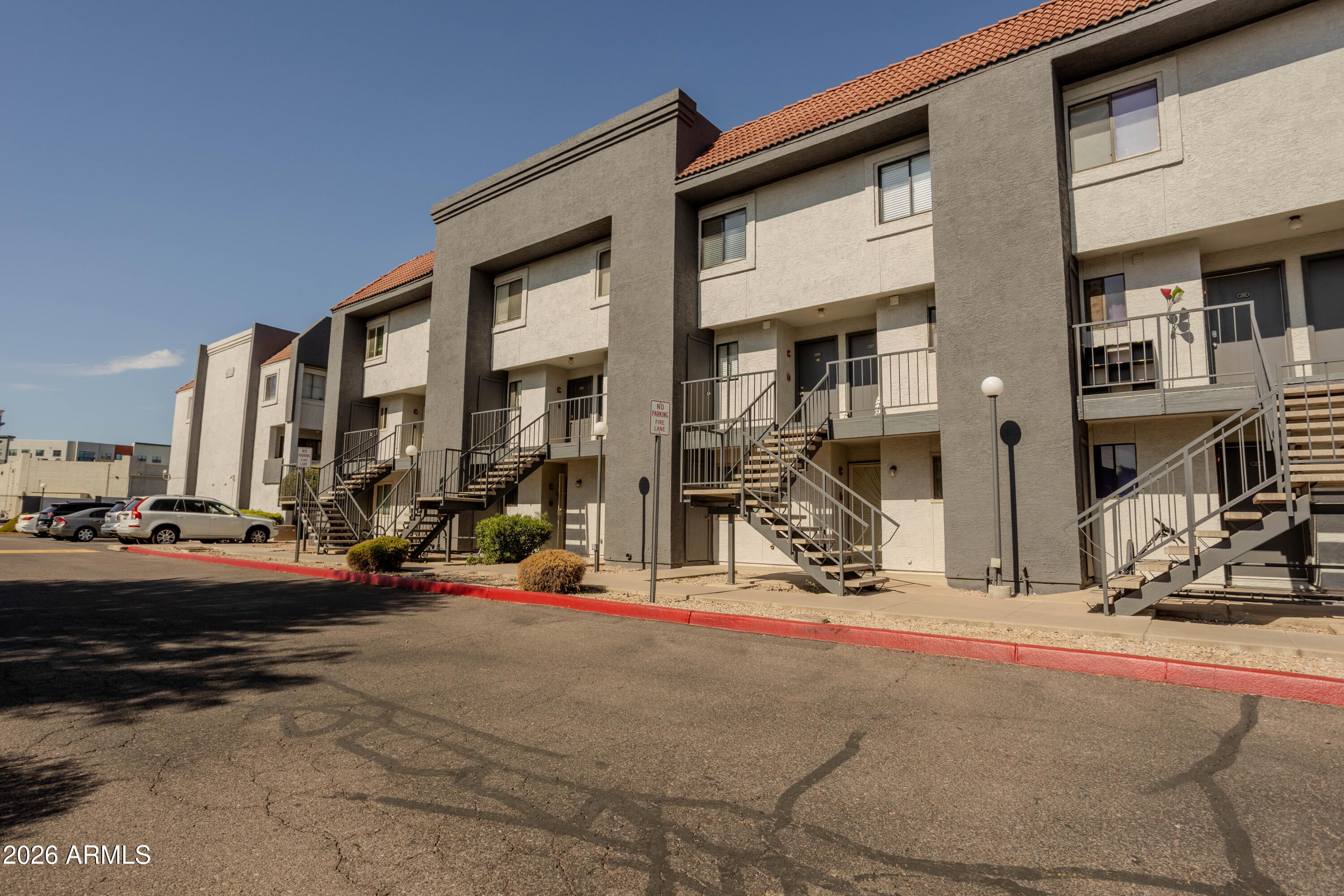 1215 E LEMON Street 220