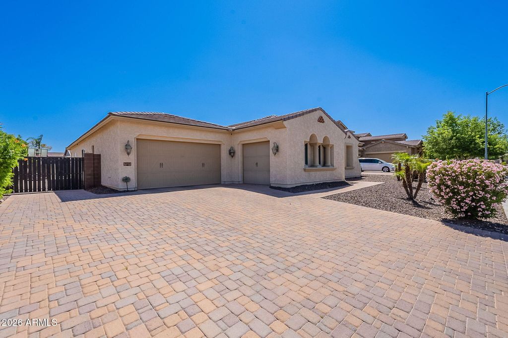 Photo of 9345 W Robin Lane, Peoria, AZ 85383 (MLS # 6963357)