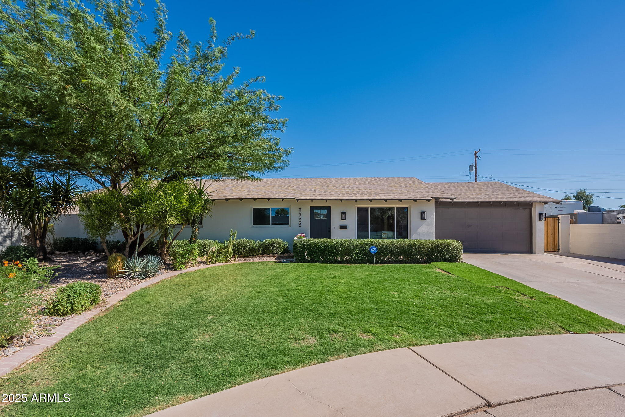 8733 E CYPRESS Street
