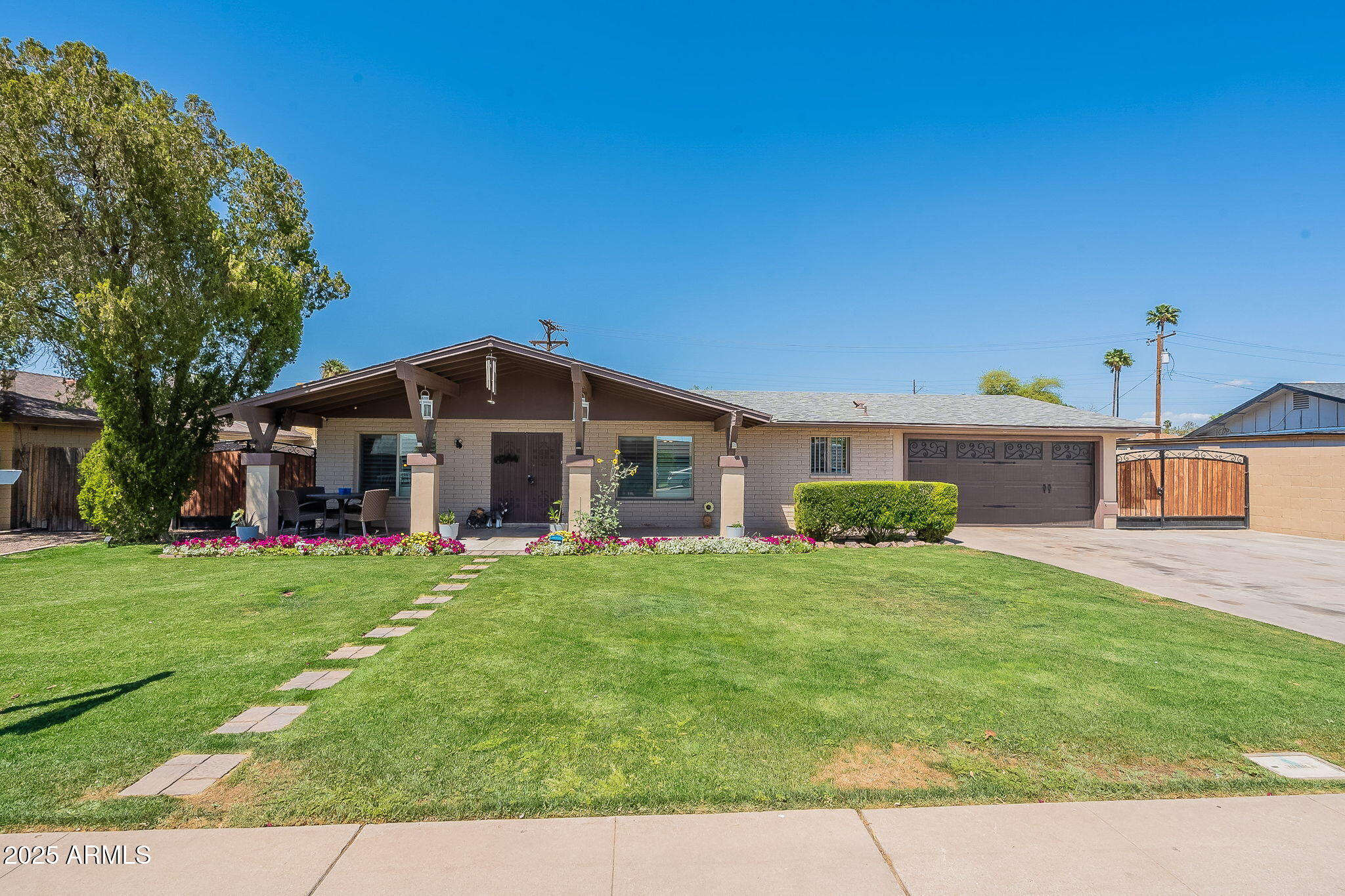6244 W CLOUSE Drive