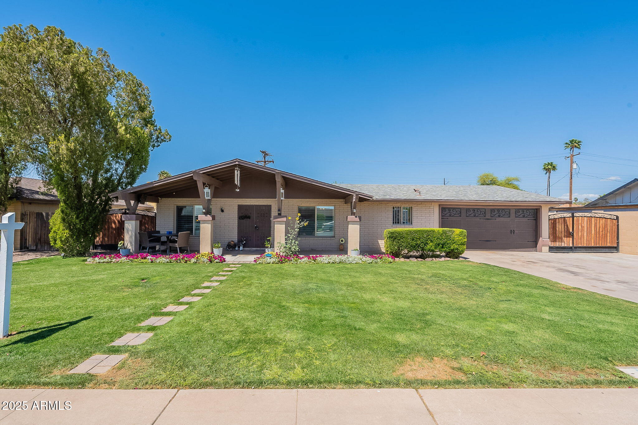 6244 W CLOUSE Drive