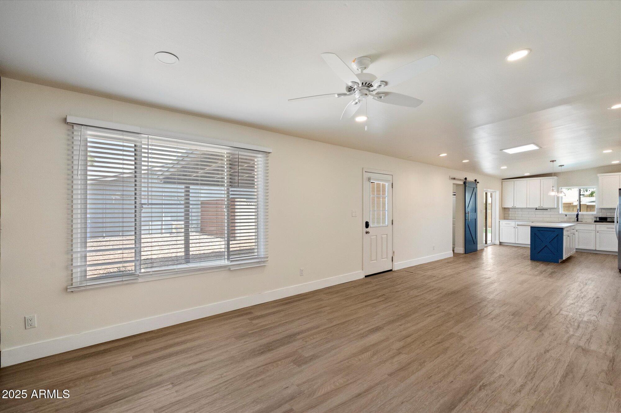 1939 E ALAMEDA Drive