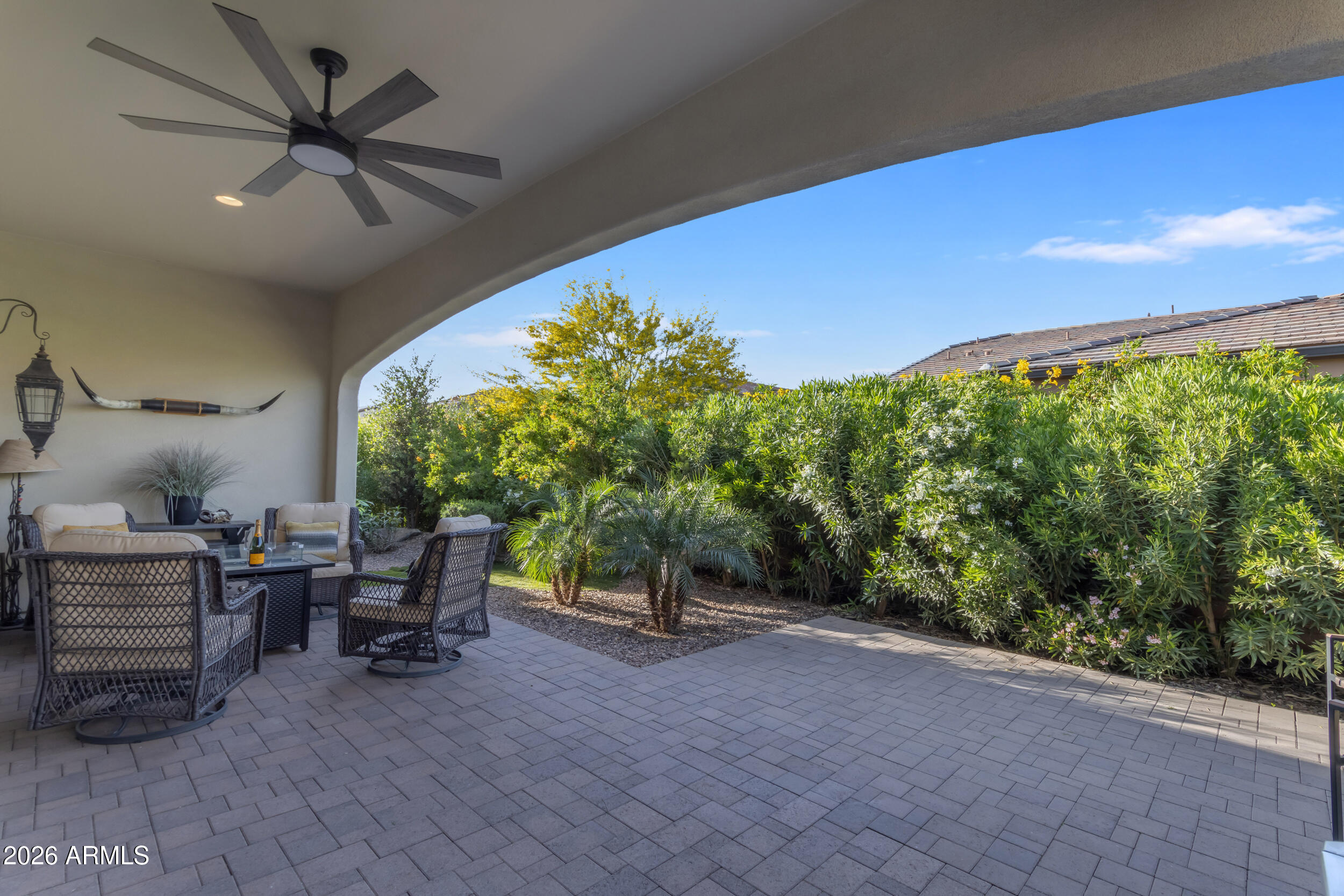 732 E LAS PUERTAS Lane