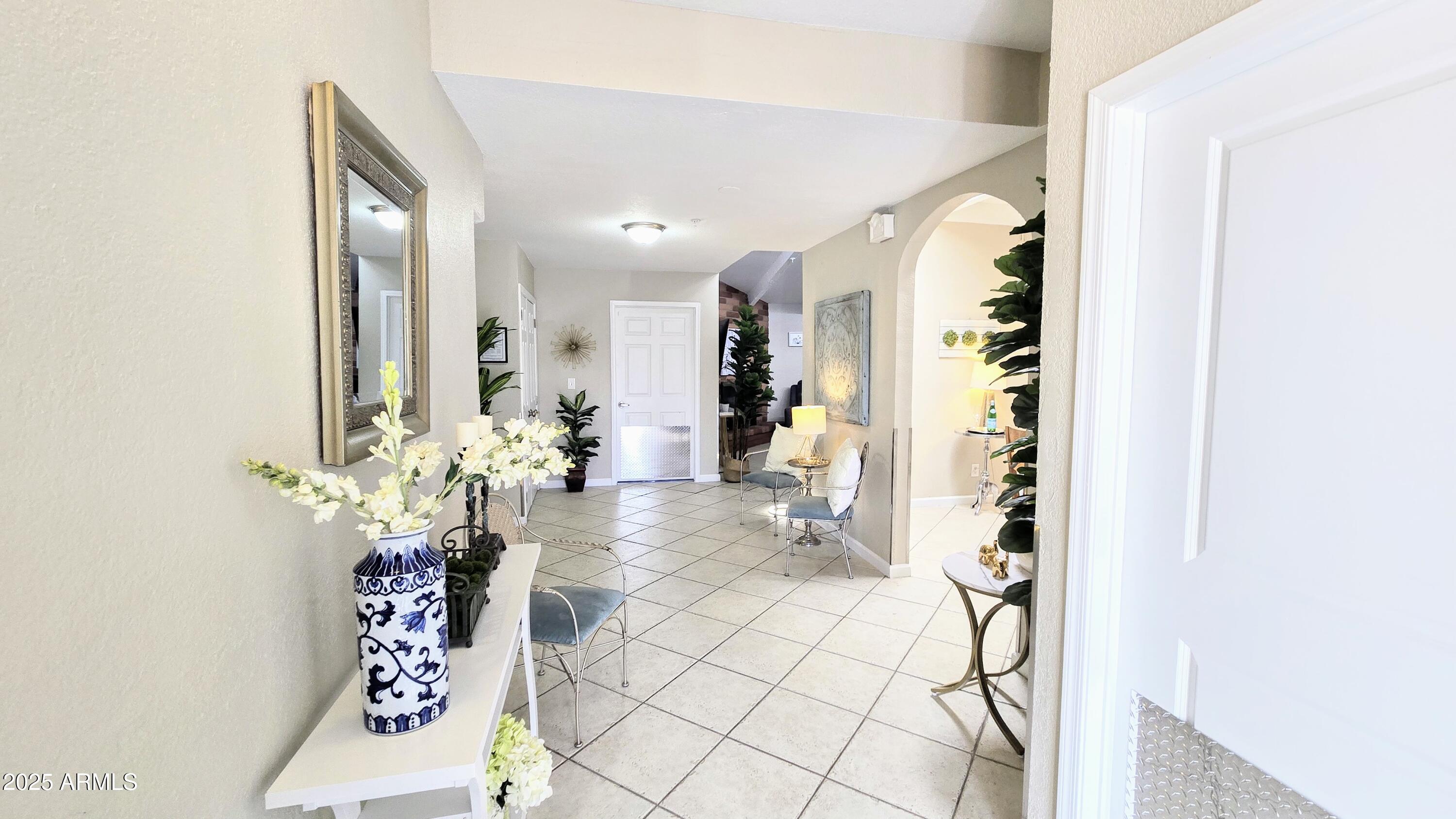 6722 E JEAN Drive