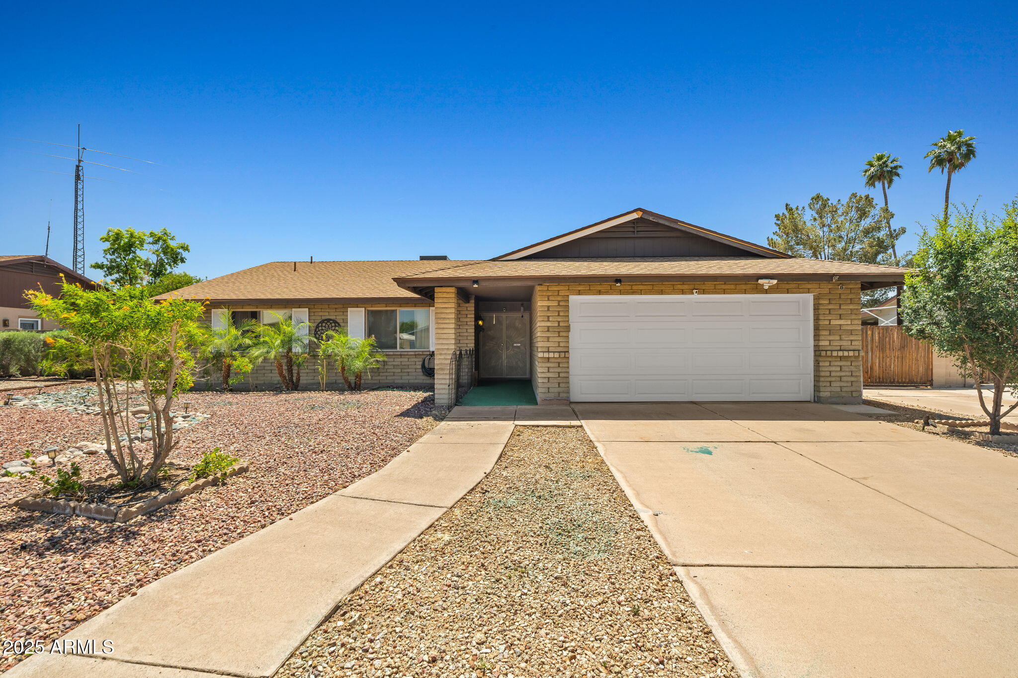 3747 W AIRE LIBRE Avenue