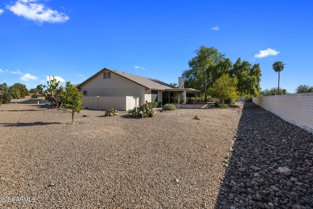 Photo of 9856 W Rimrock Drive, Peoria, AZ 85382 (MLS # 6924276)