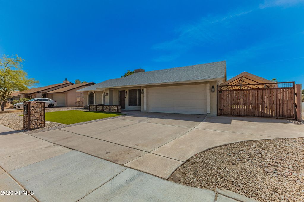 Photo of 1327 W Brooks Street, Chandler, AZ 85224 (MLS # 7003952)