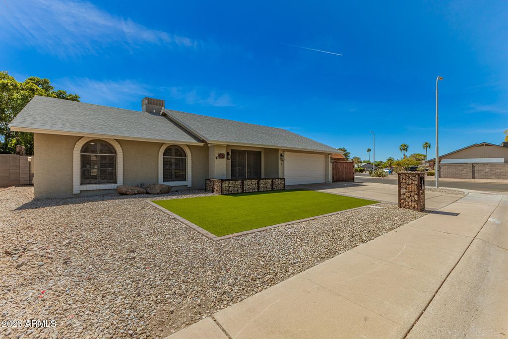 Photo of 1327 W Brooks Street, Chandler, AZ 85224 (MLS # 7003952)