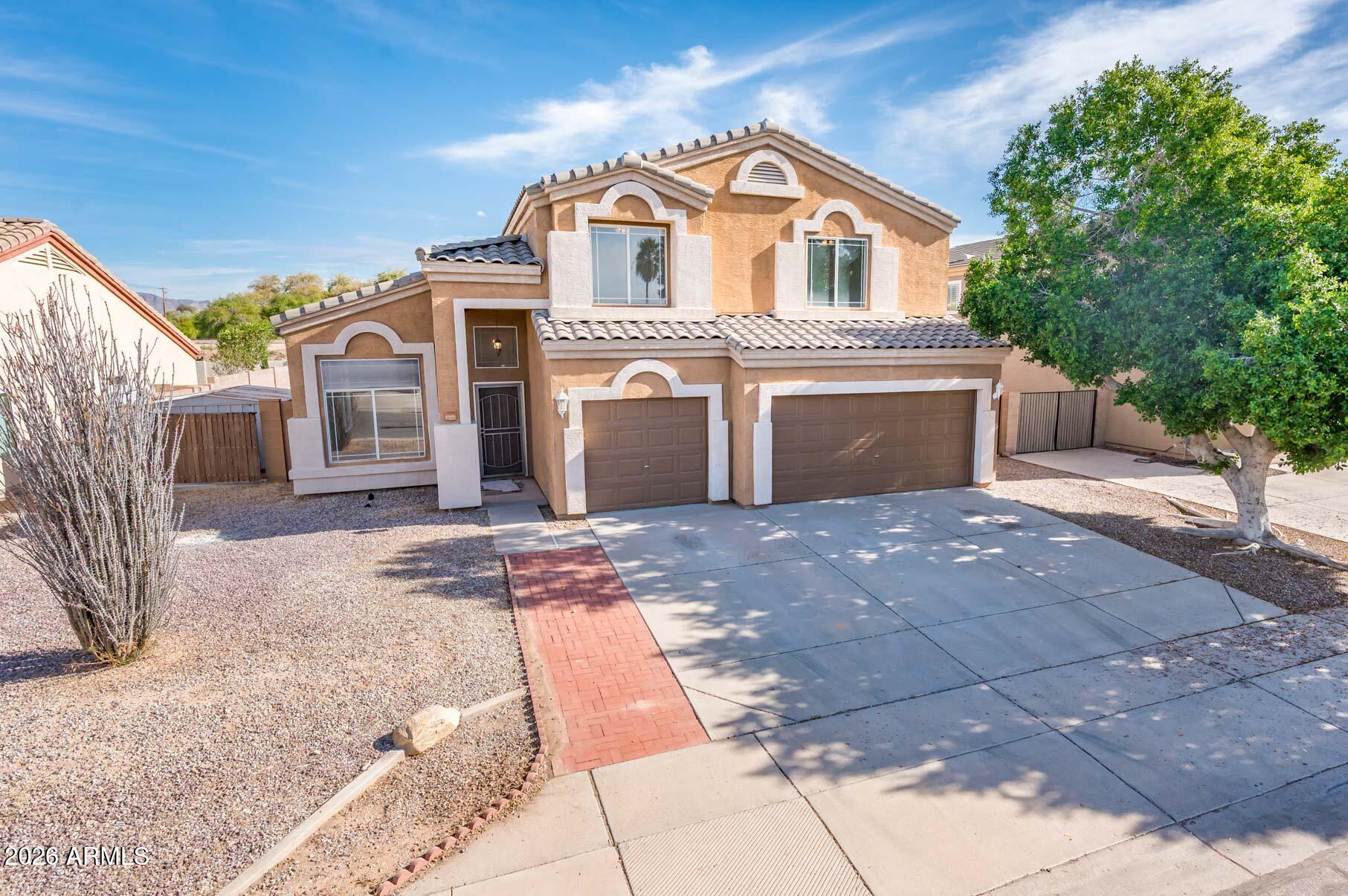 10640 E CAROL Avenue