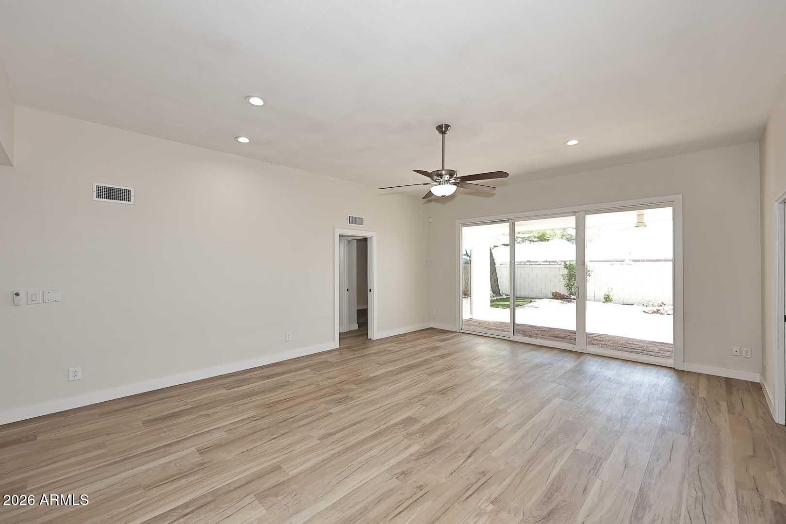Sands East Townhouses 2 - Residential