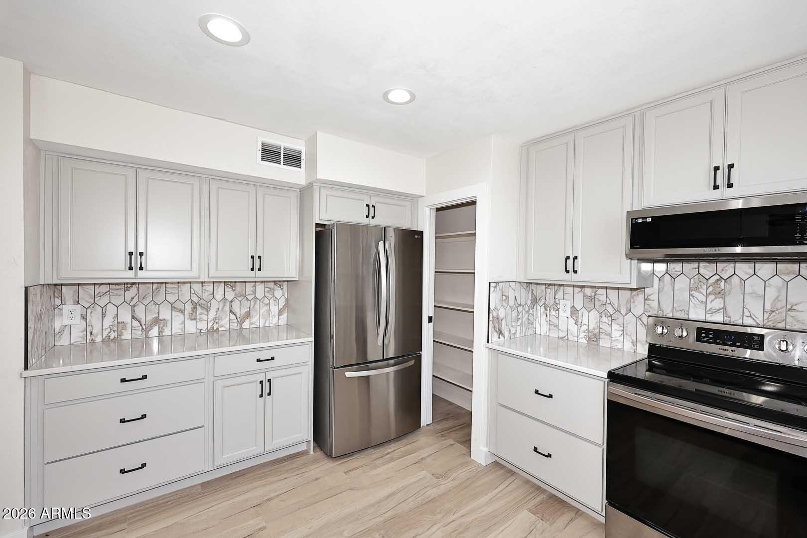 Sands East Townhouses 2 - Residential