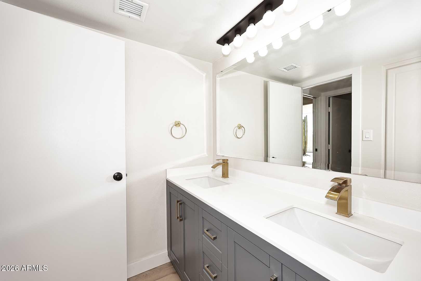 Sands East Townhouses 2 - Residential