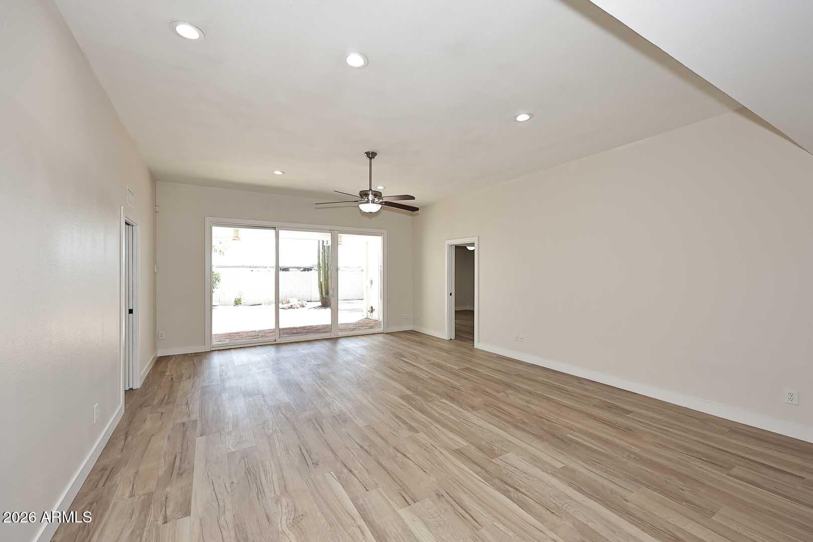 Sands East Townhouses 2 - Residential