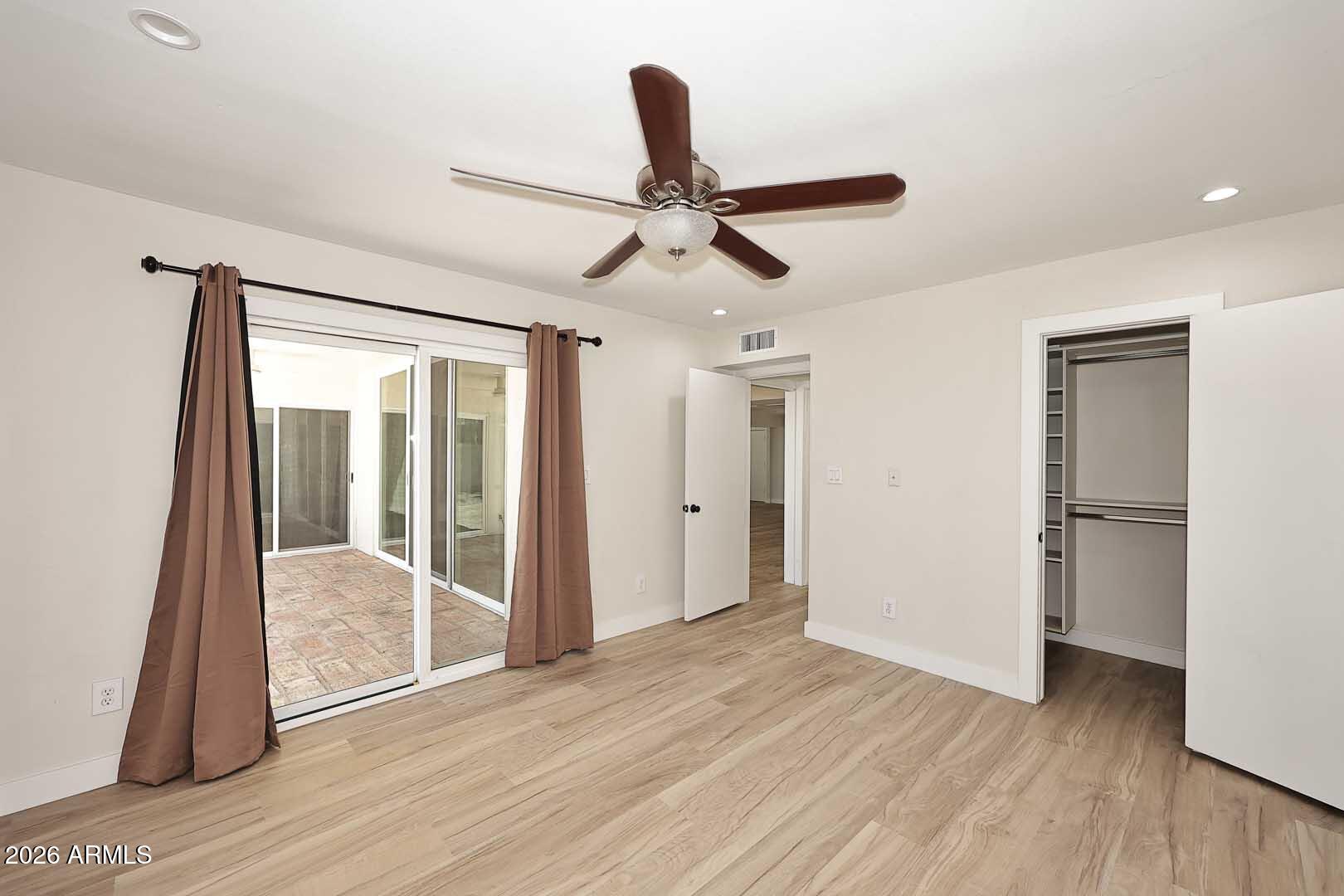 Sands East Townhouses 2 - Residential