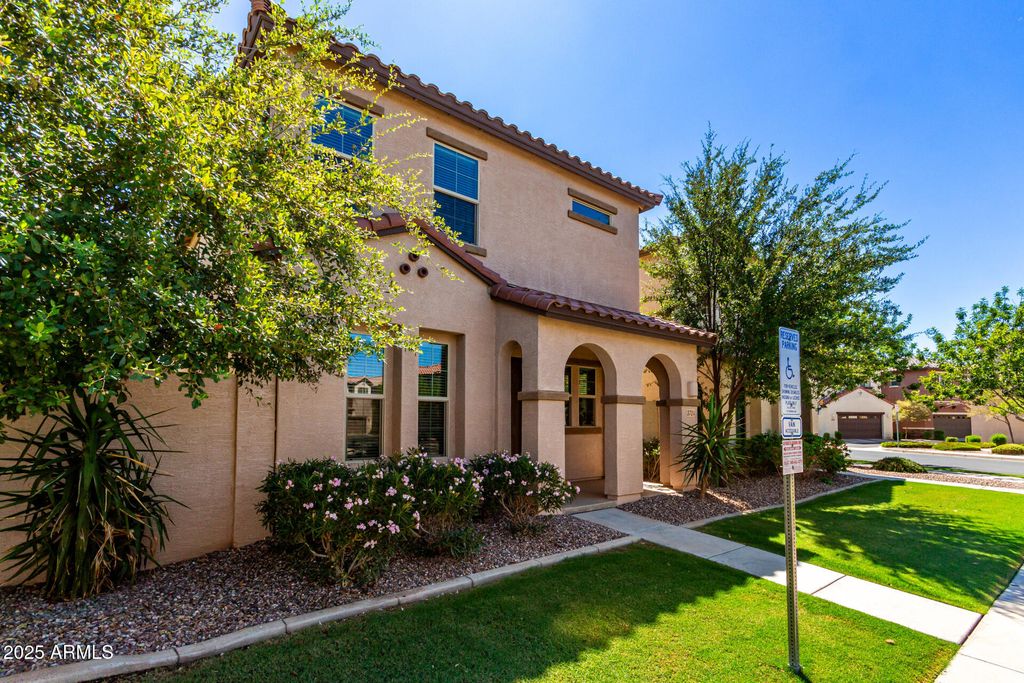 Photo of 3724 E Trinity Lane, Chandler, AZ 85286 (MLS # 6920970)