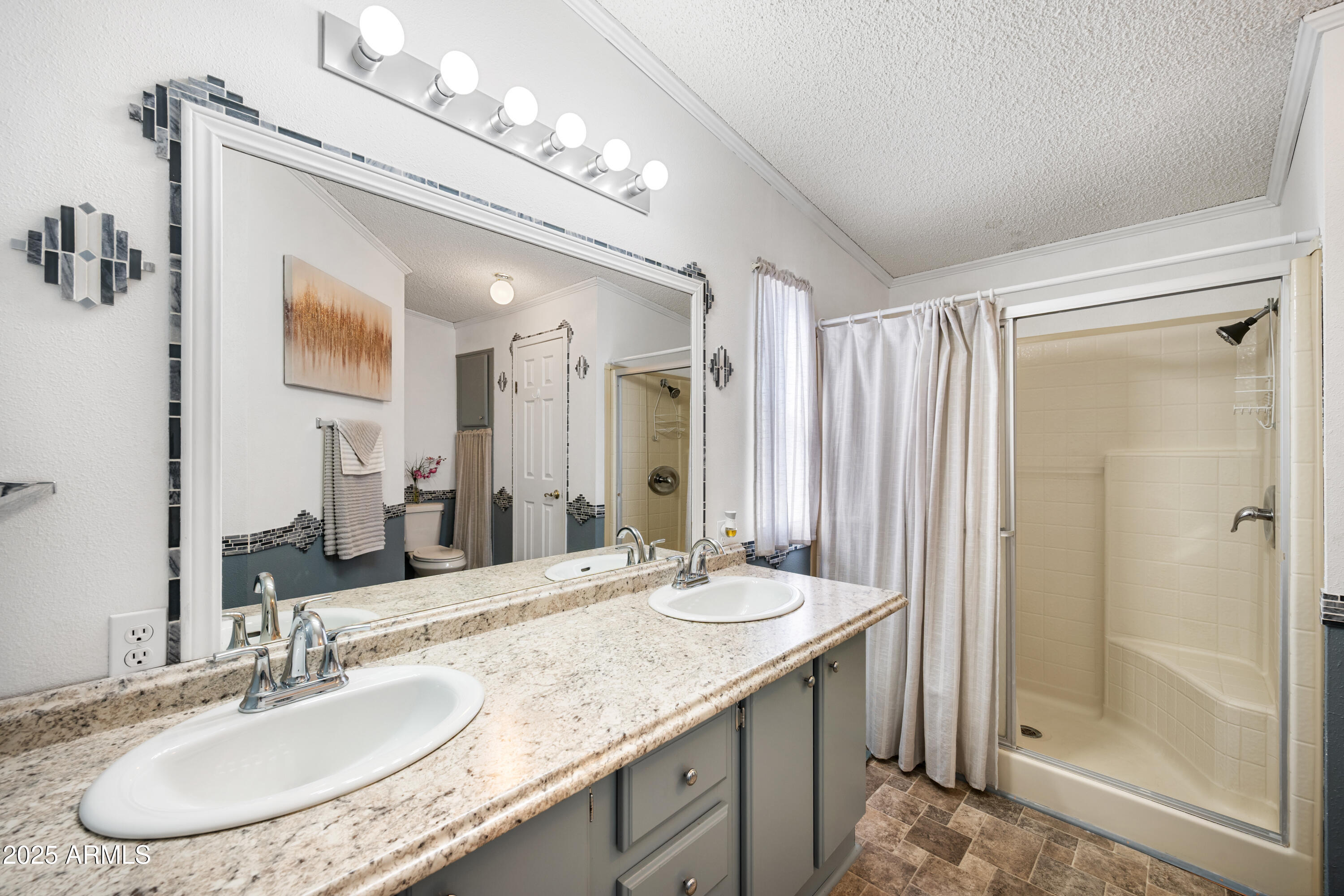 3822 N ILLINOIS Avenue