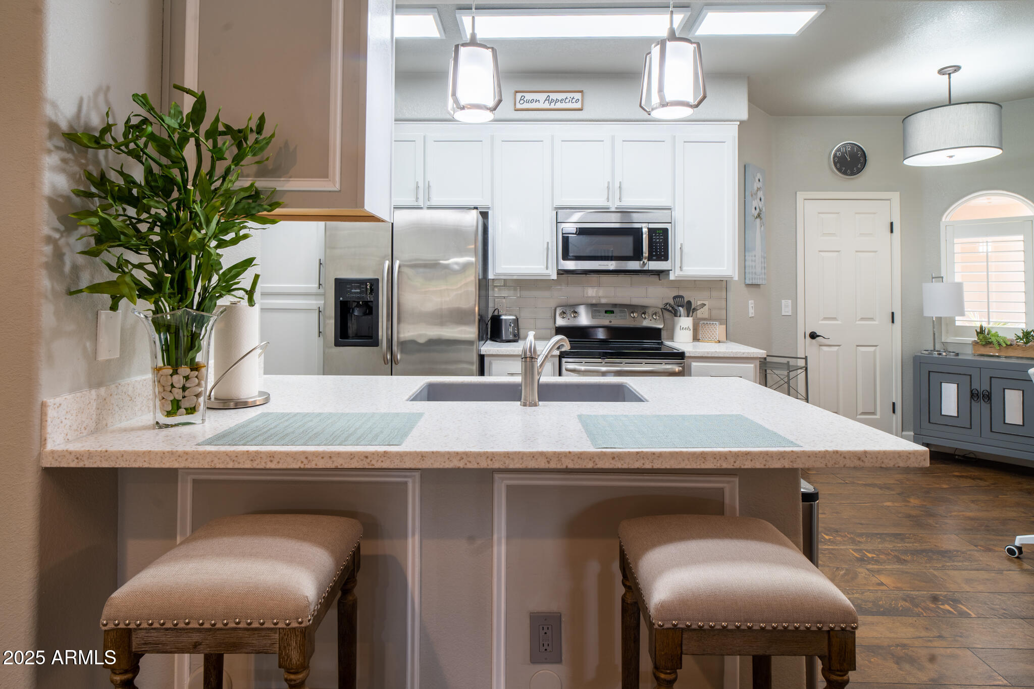 8653 E ROYAL PALM Road 1033