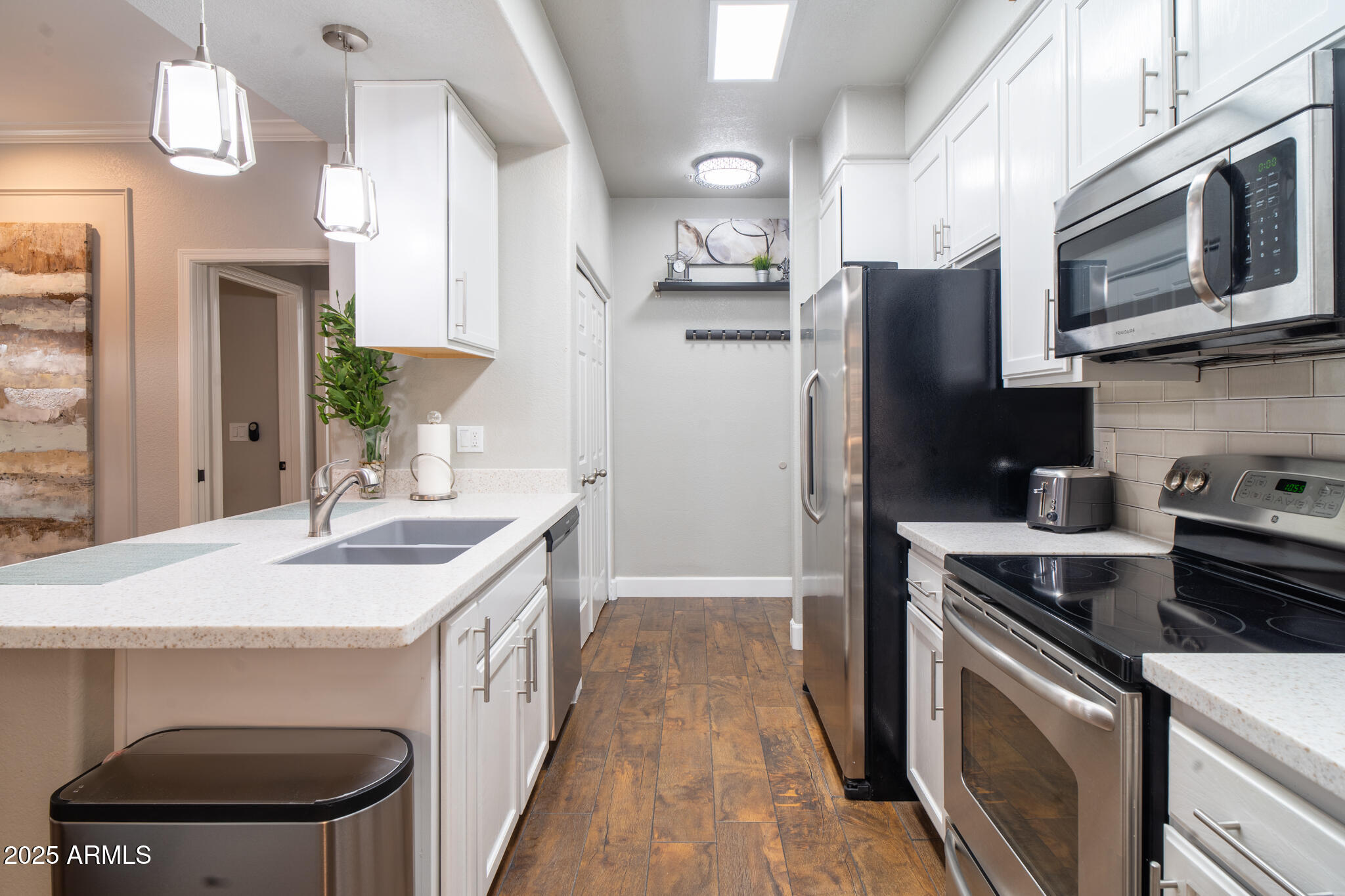 8653 E ROYAL PALM Road 1033