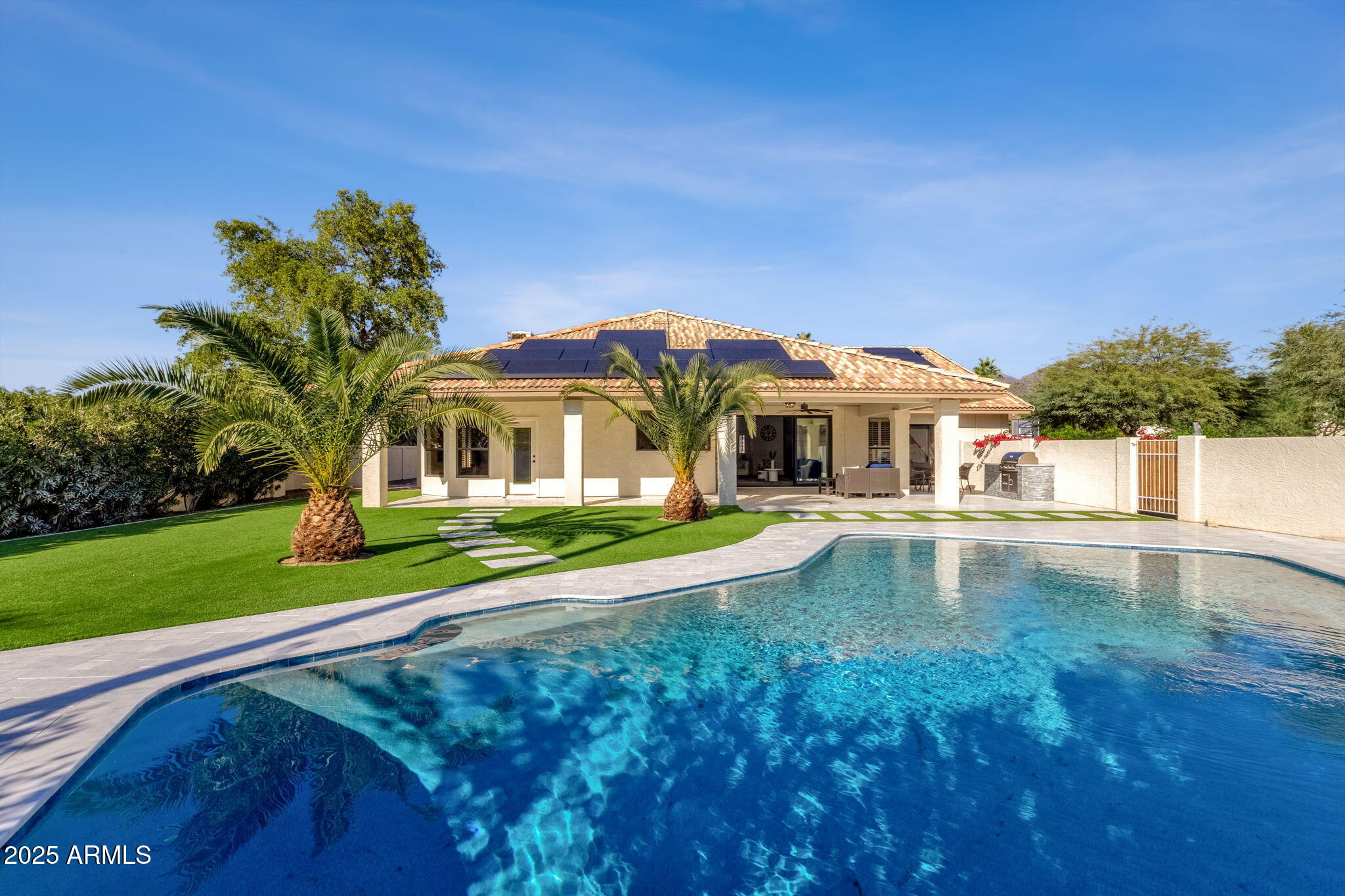 10805 E EL RANCHO Drive