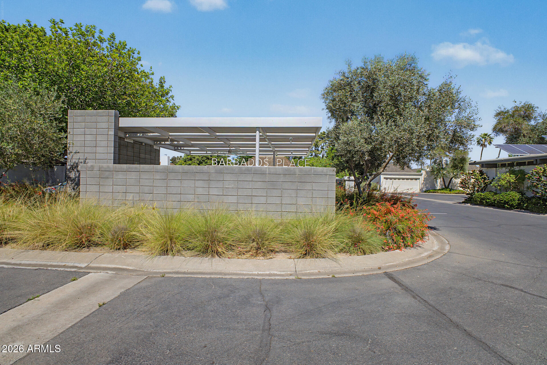 7013 N BARBADOS Place