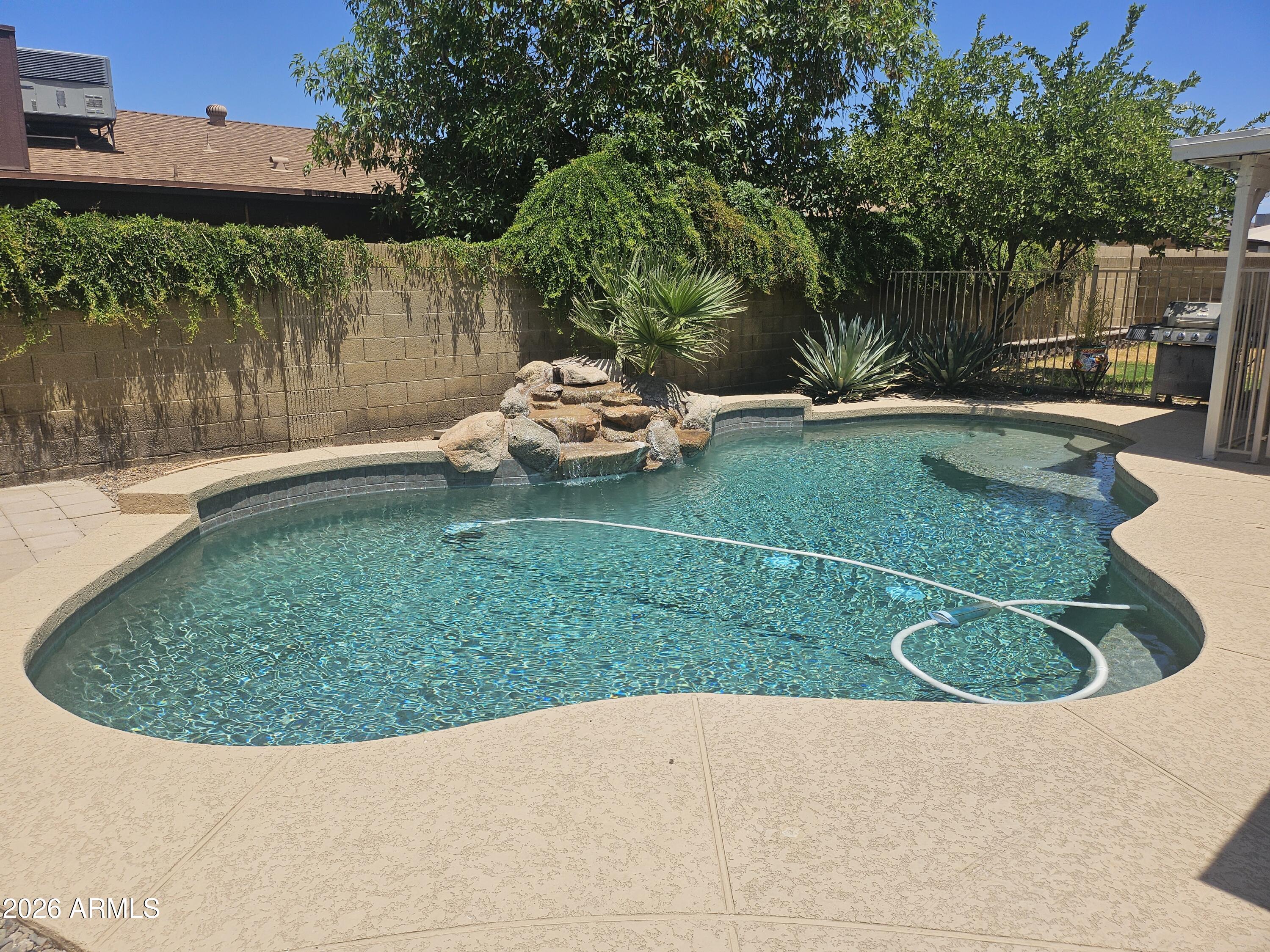 7344 W WINDROSE Drive