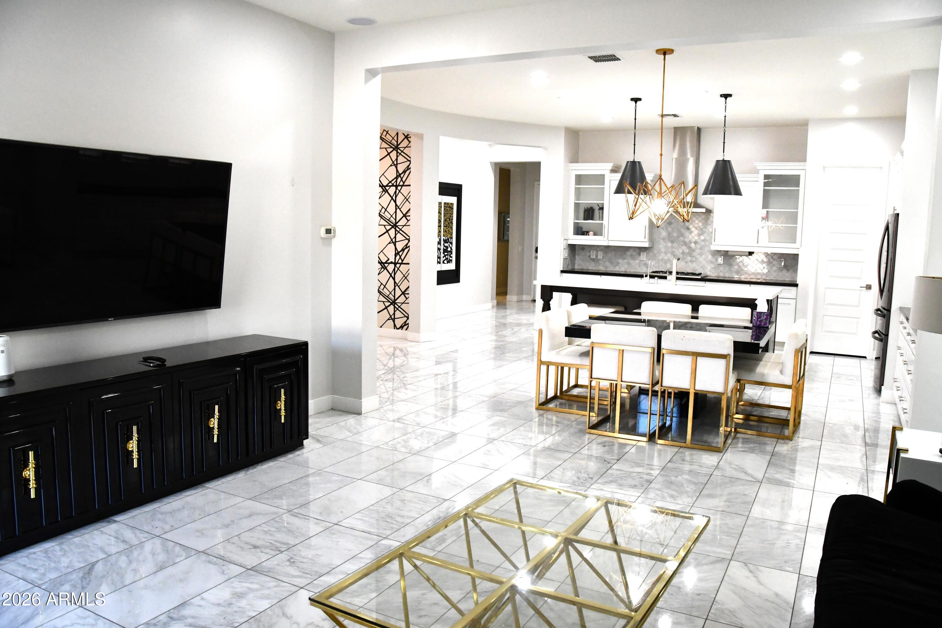 4522 E VISTA BONITA Drive