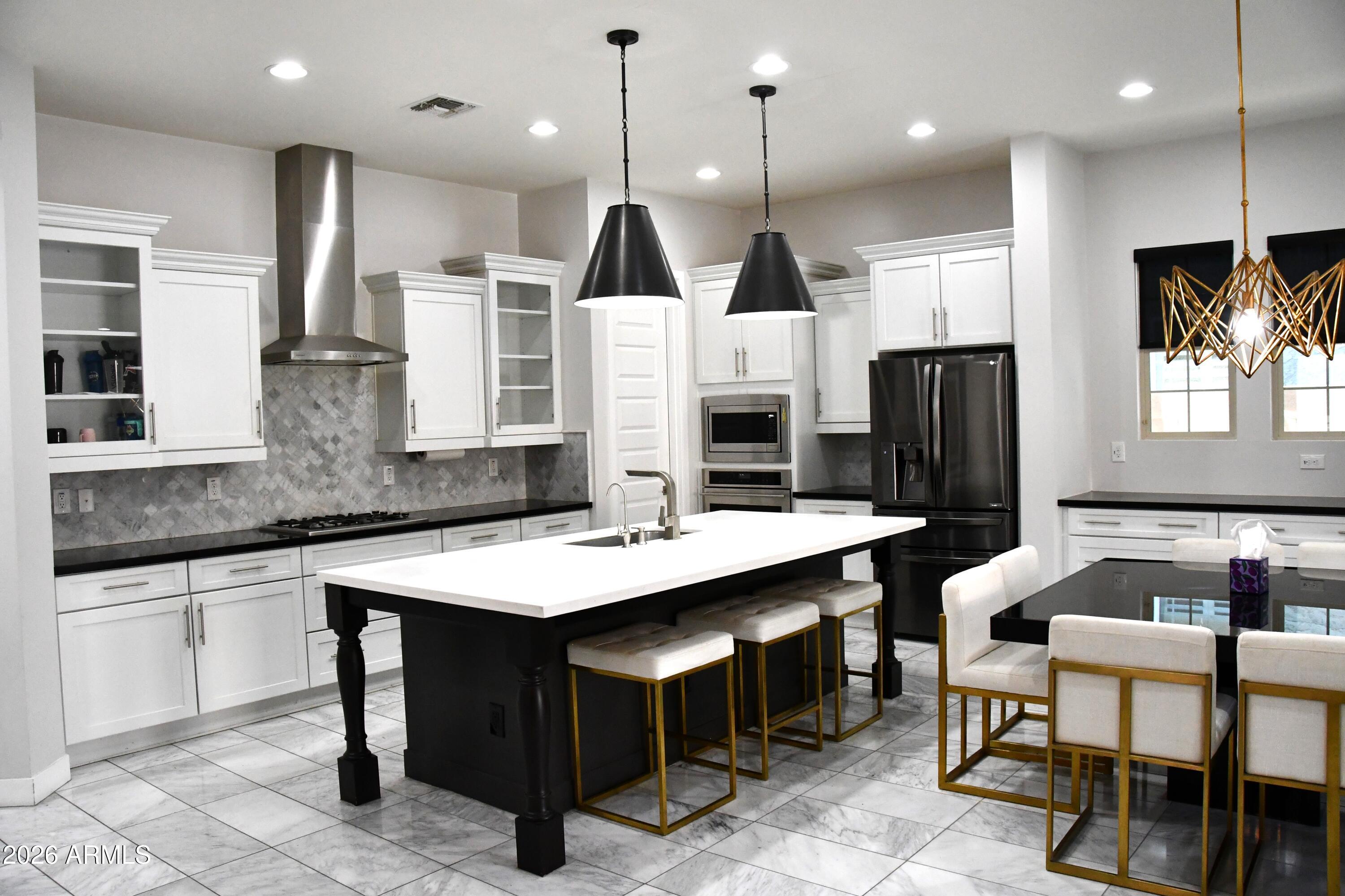 4522 E VISTA BONITA Drive