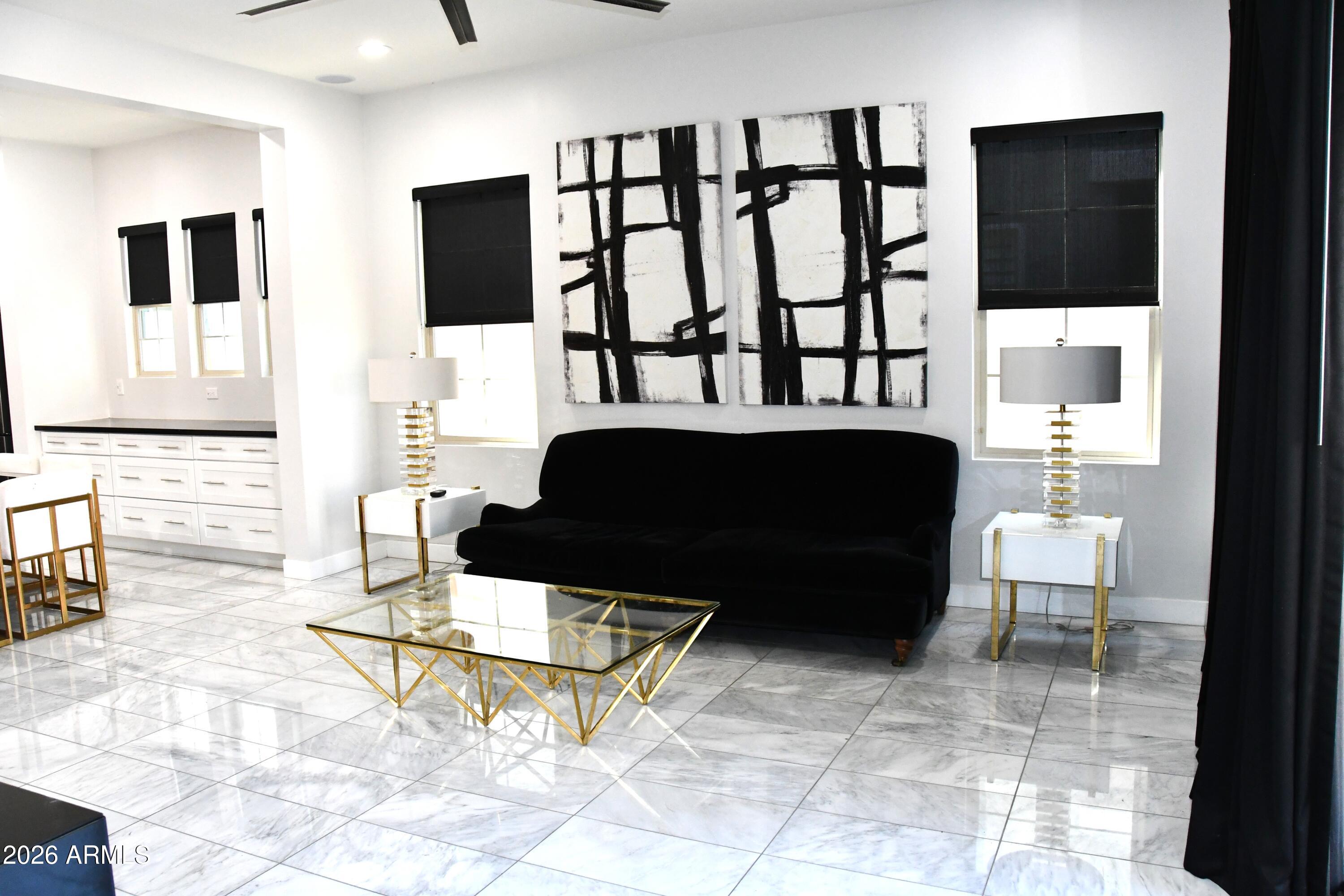 4522 E VISTA BONITA Drive