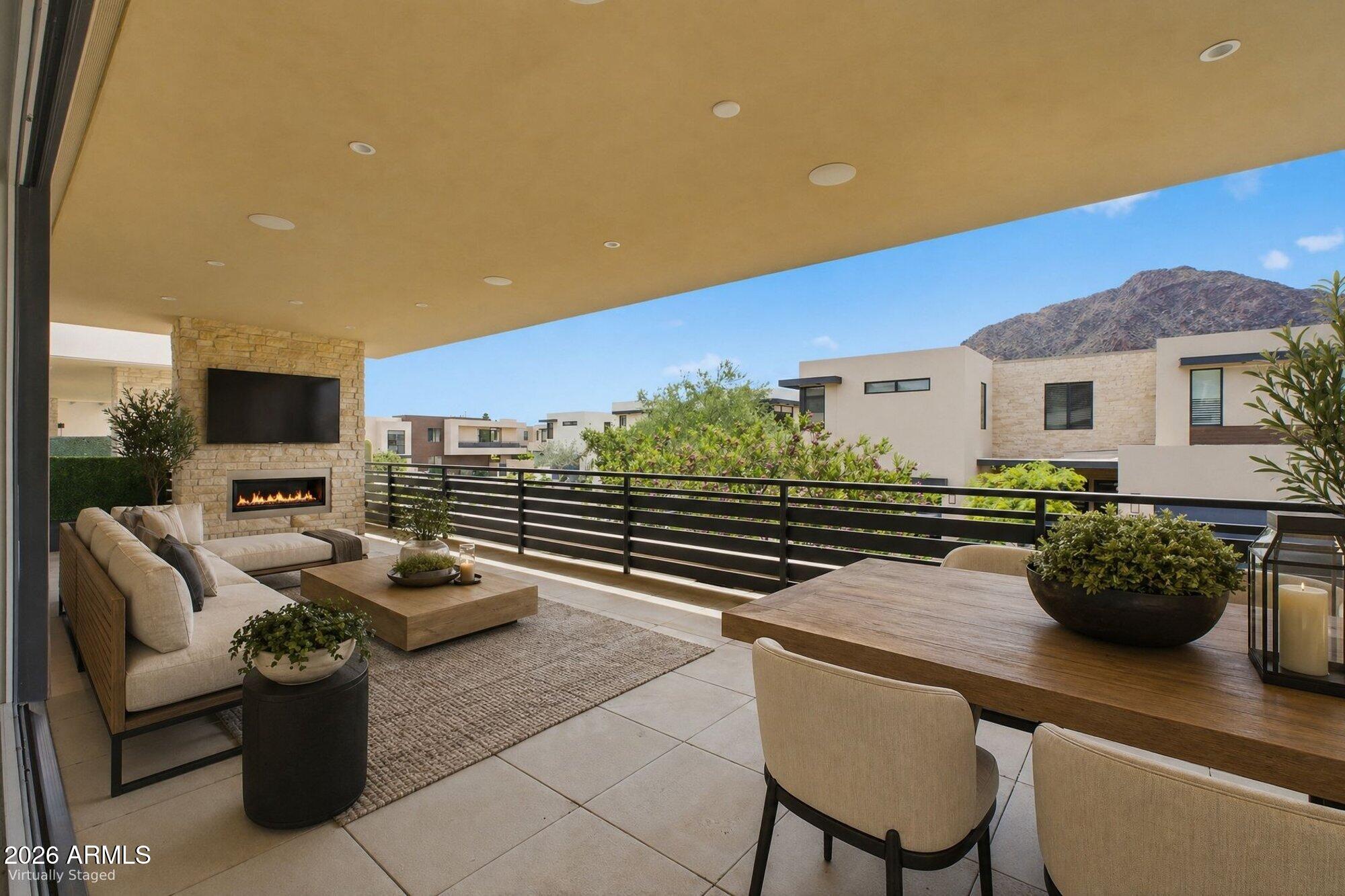 5541 E STELLA Lane