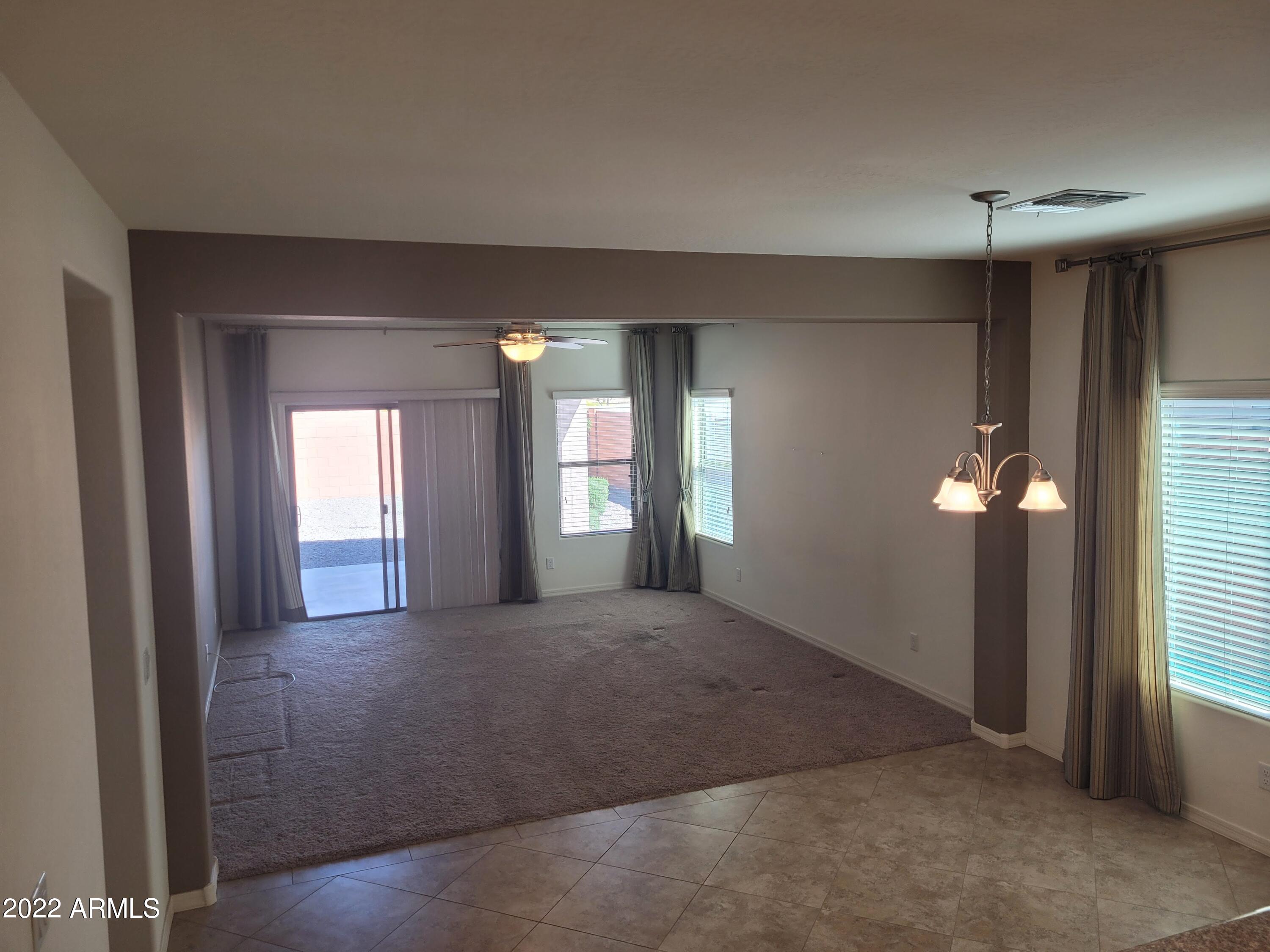 1274 W JAMAICA HOPE Way