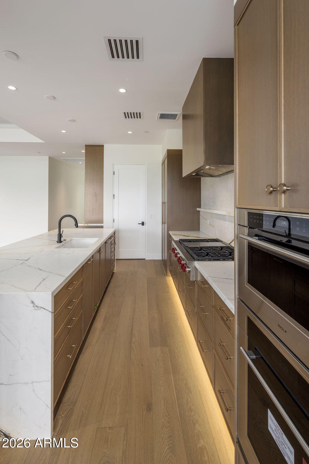 37200 N CAVE CREEK Road 2102