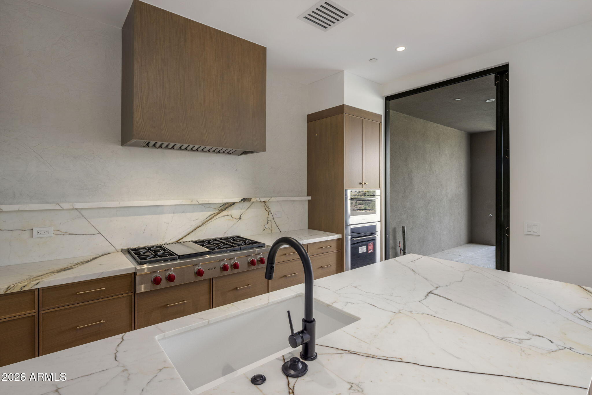 37200 N CAVE CREEK Road 2102