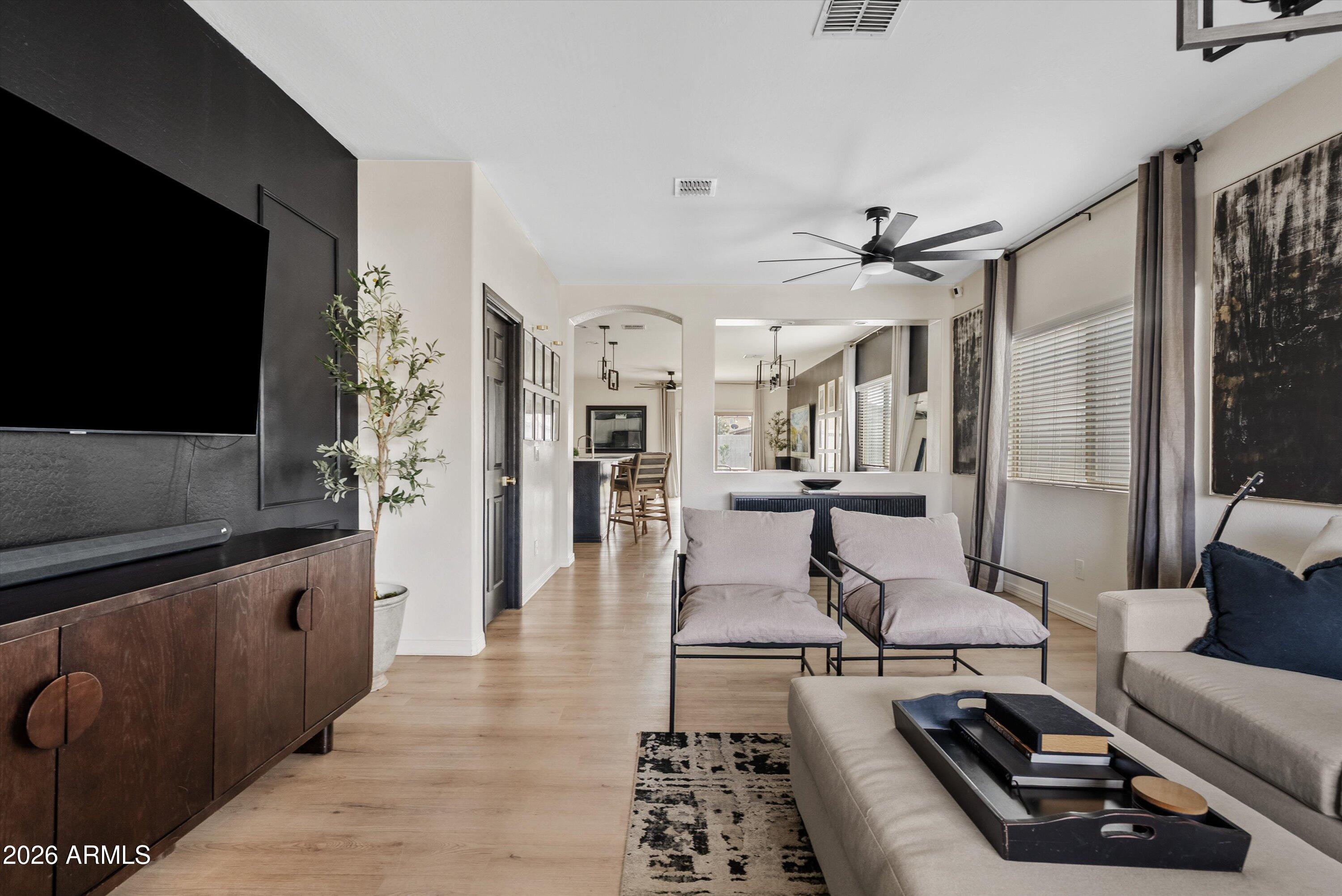 915 W SISSO TREE Avenue