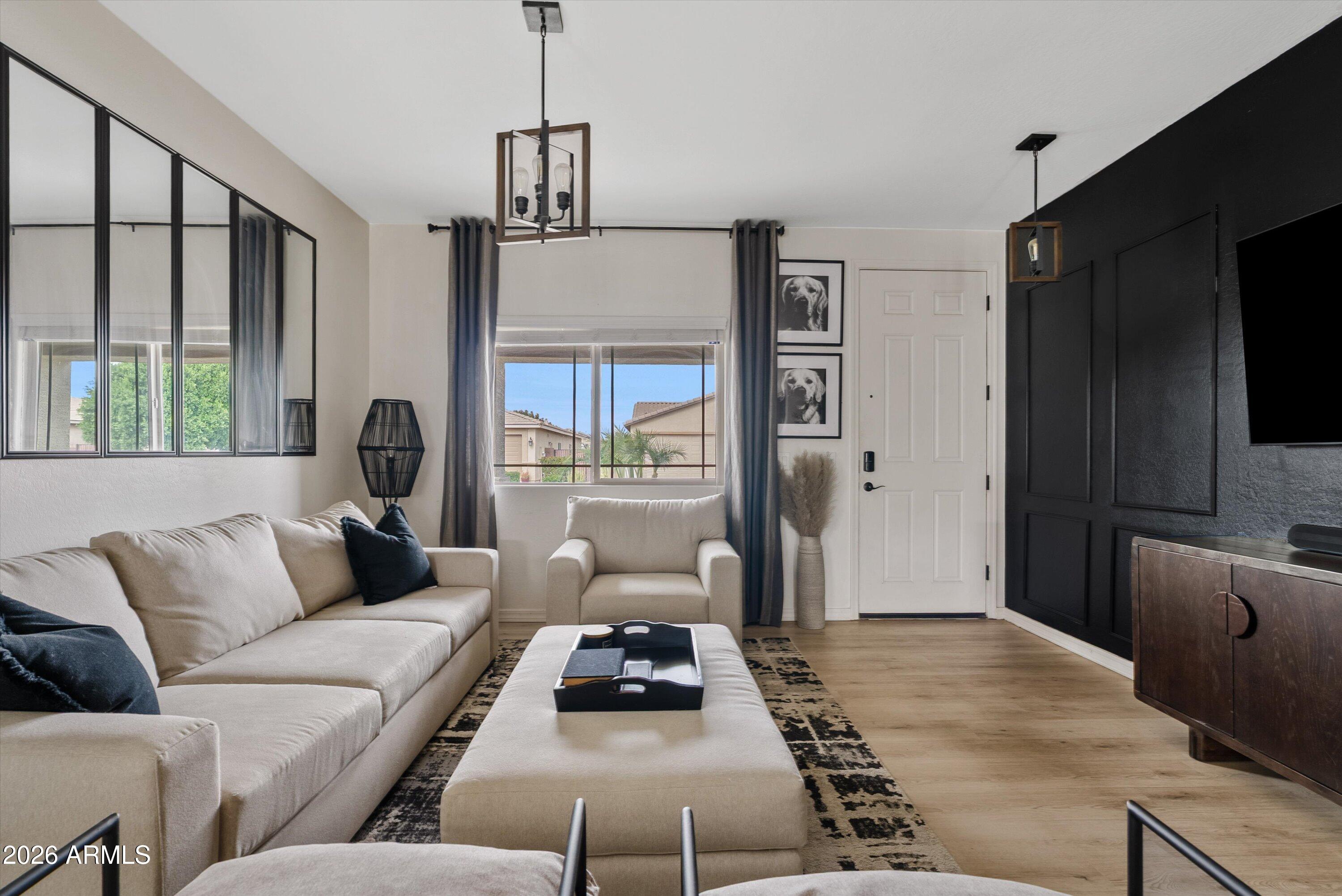 915 W SISSO TREE Avenue