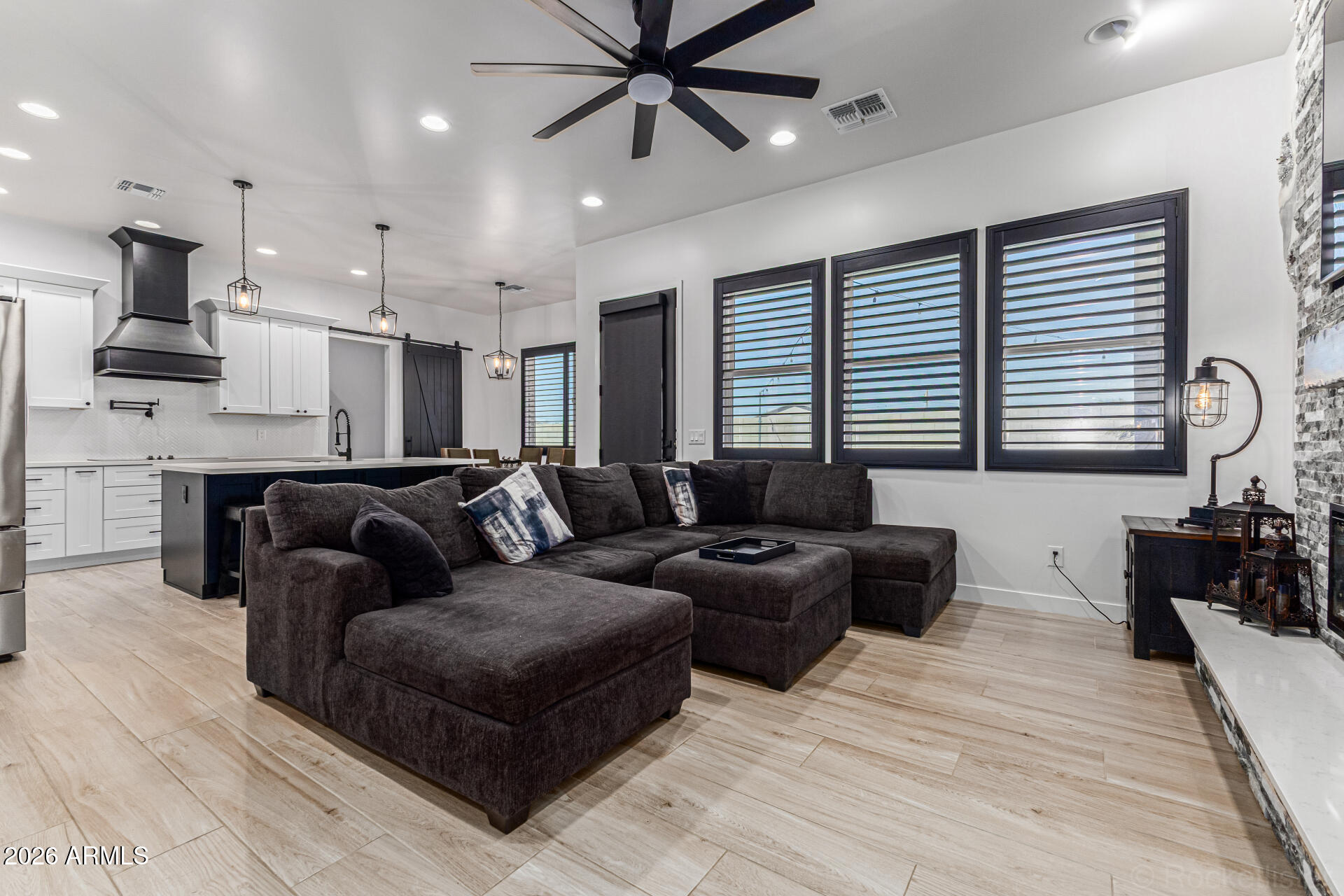 5628 E PONY TRACK Lane