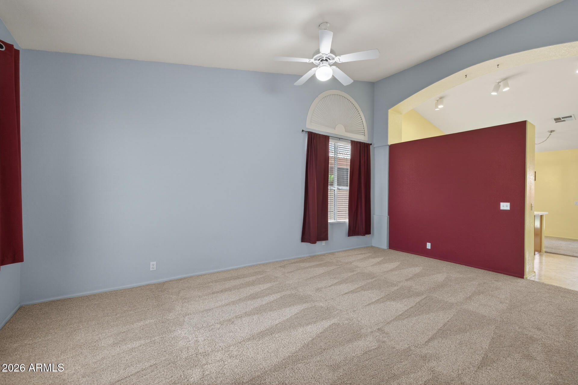 1068 W GLENMERE Drive