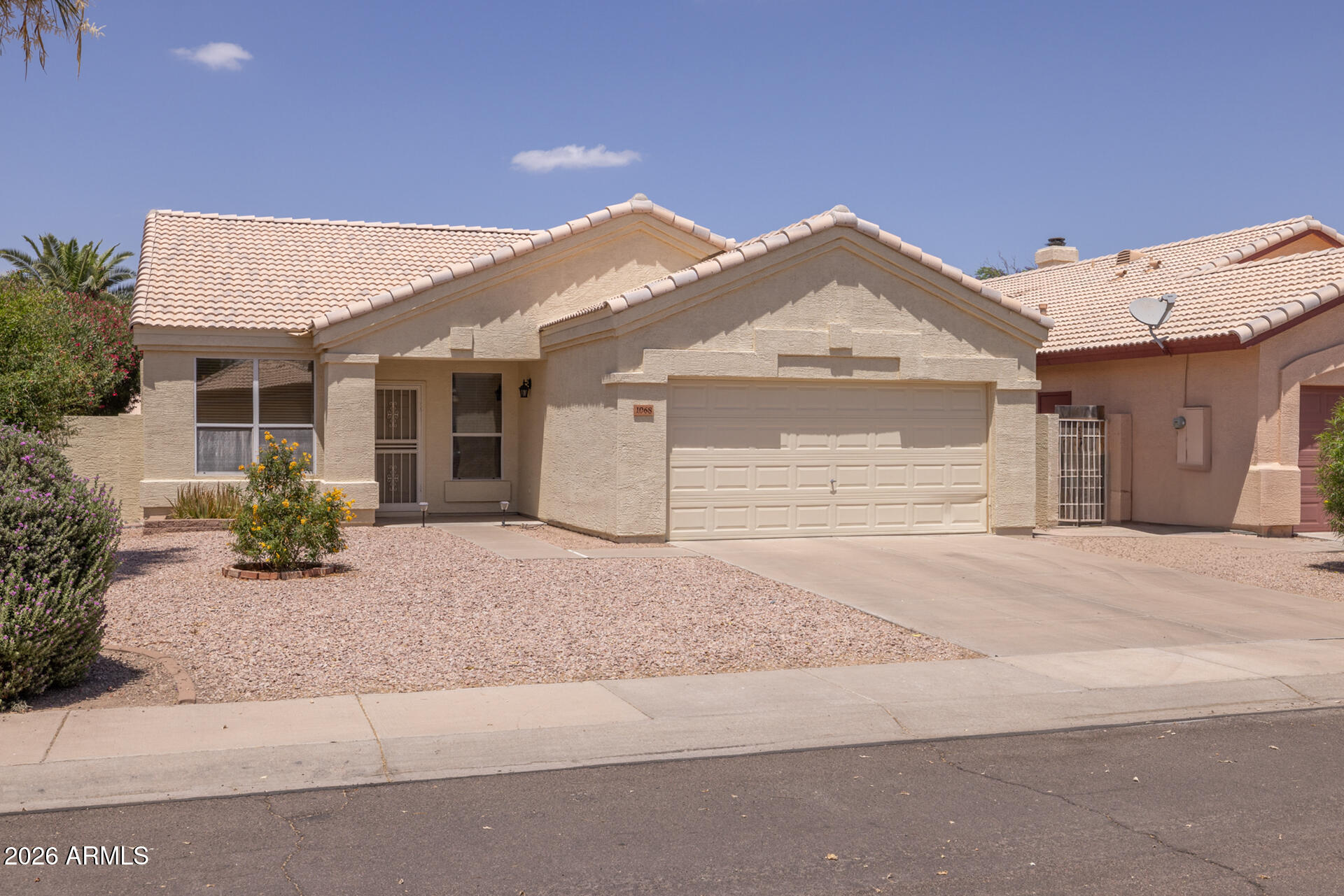1068 W GLENMERE Drive