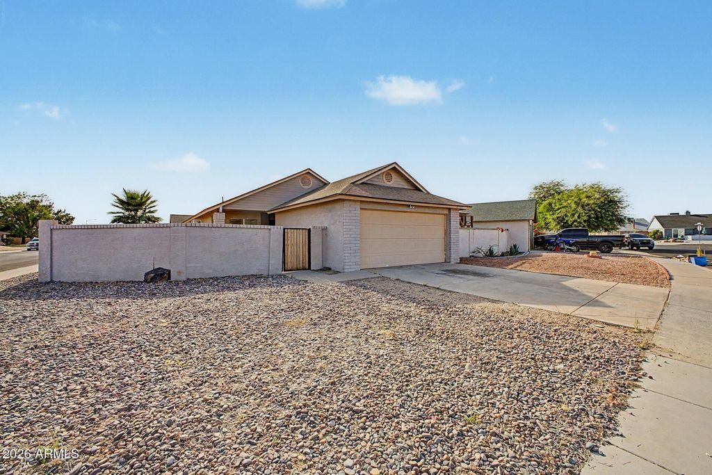 Photo of 11902 N 73rd Avenue, Peoria, AZ 85345 (MLS # 7037299)