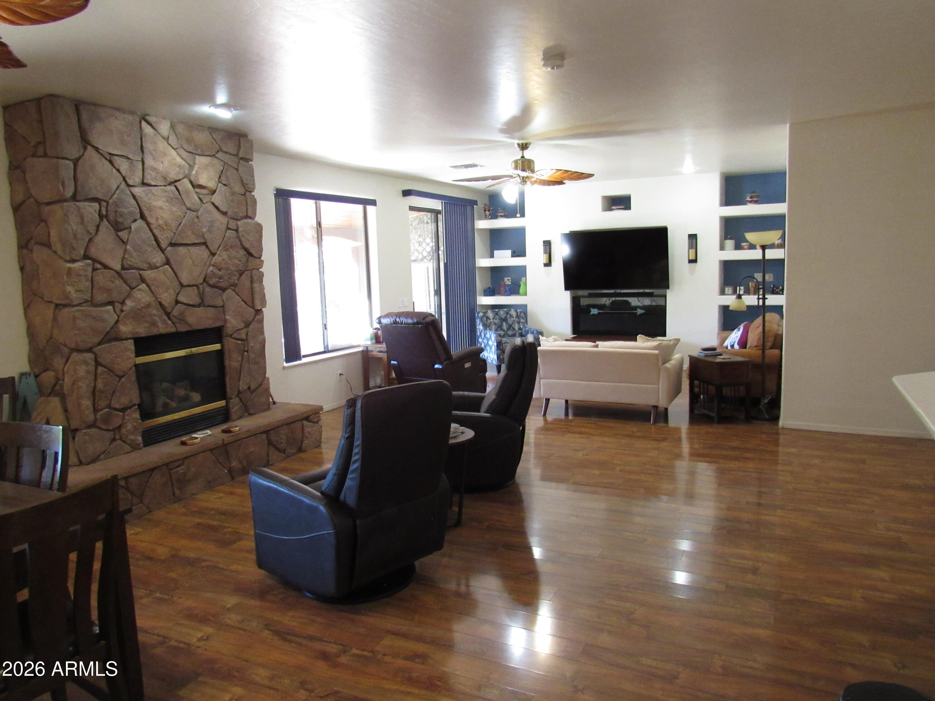 405 W HOUSTON MESA Road