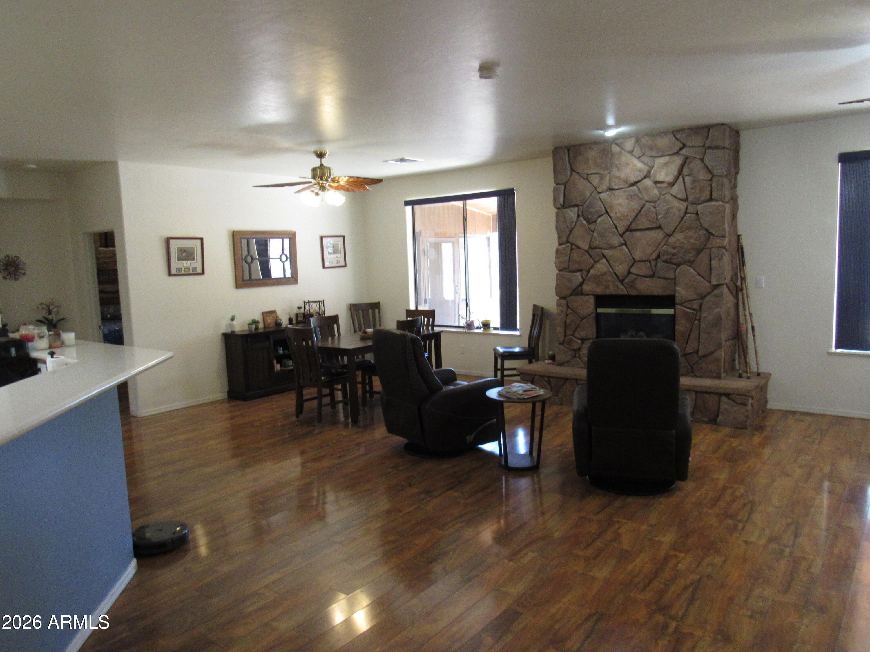 405 W HOUSTON MESA Road