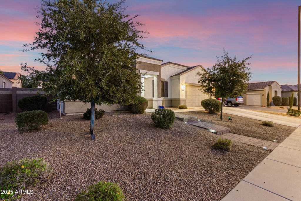 Photo of 30309 W Whitton Avenue, Buckeye, AZ 85396 (MLS # 6924624)
