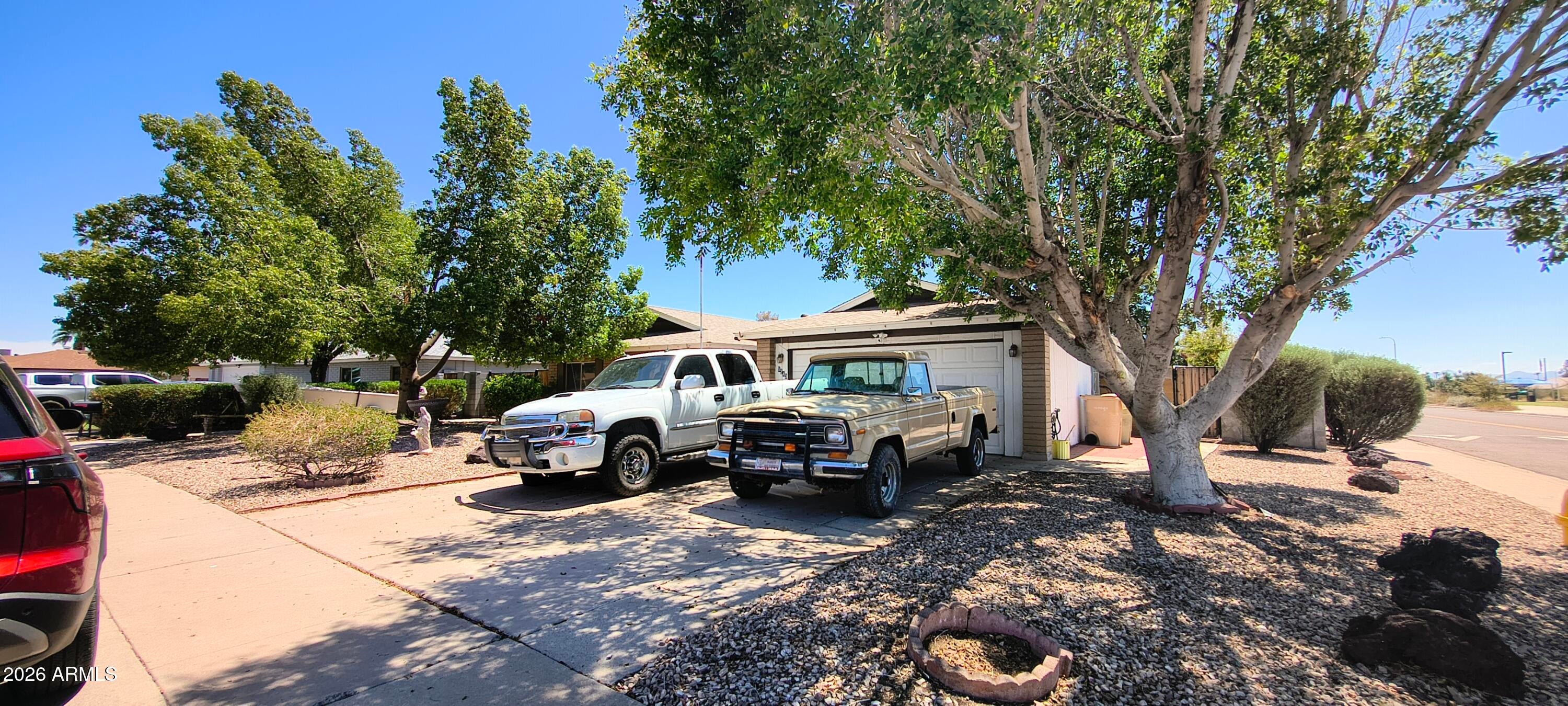 5243 W EL CAMINITO Drive