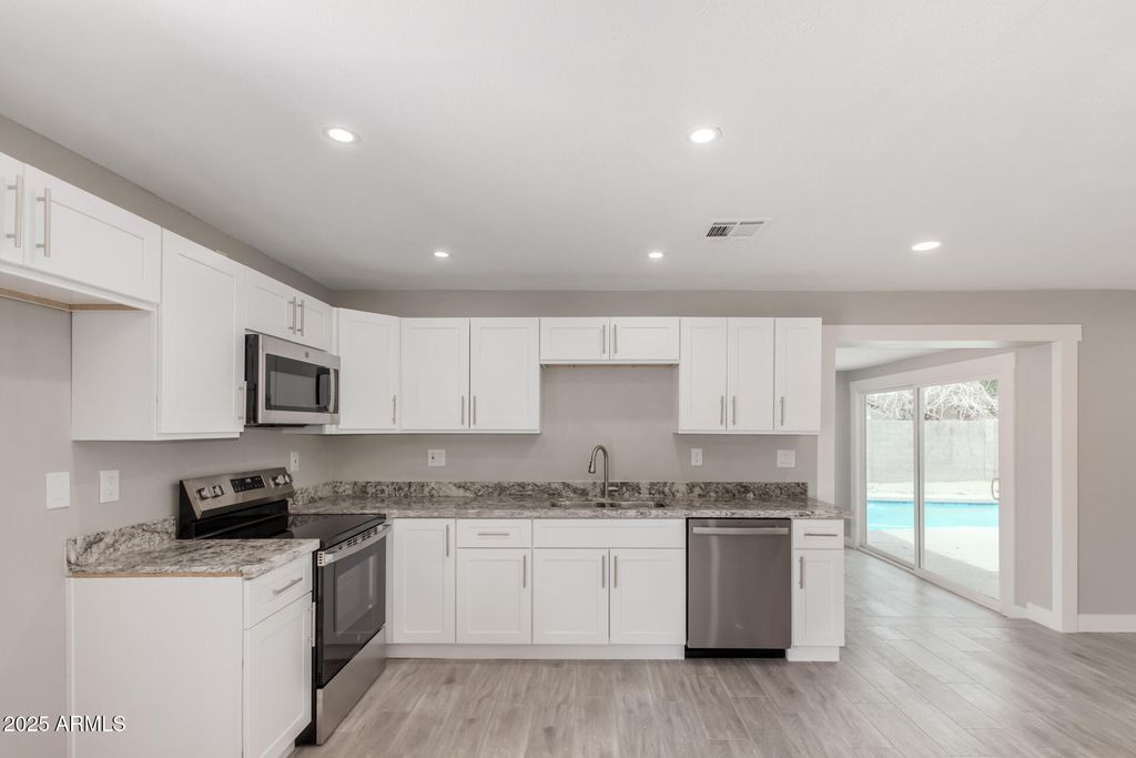 Photo of 5630 W Vogel Avenue, Glendale, AZ 85302 (MLS # 6920781)