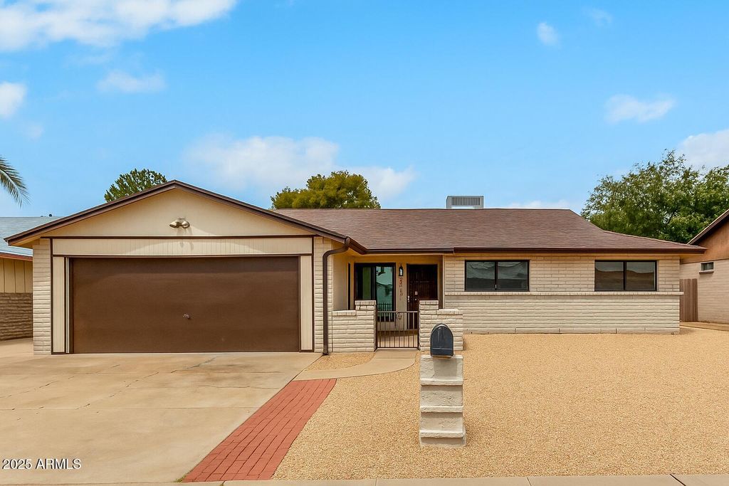 Photo of 5630 W Vogel Avenue, Glendale, AZ 85302 (MLS # 6920781)