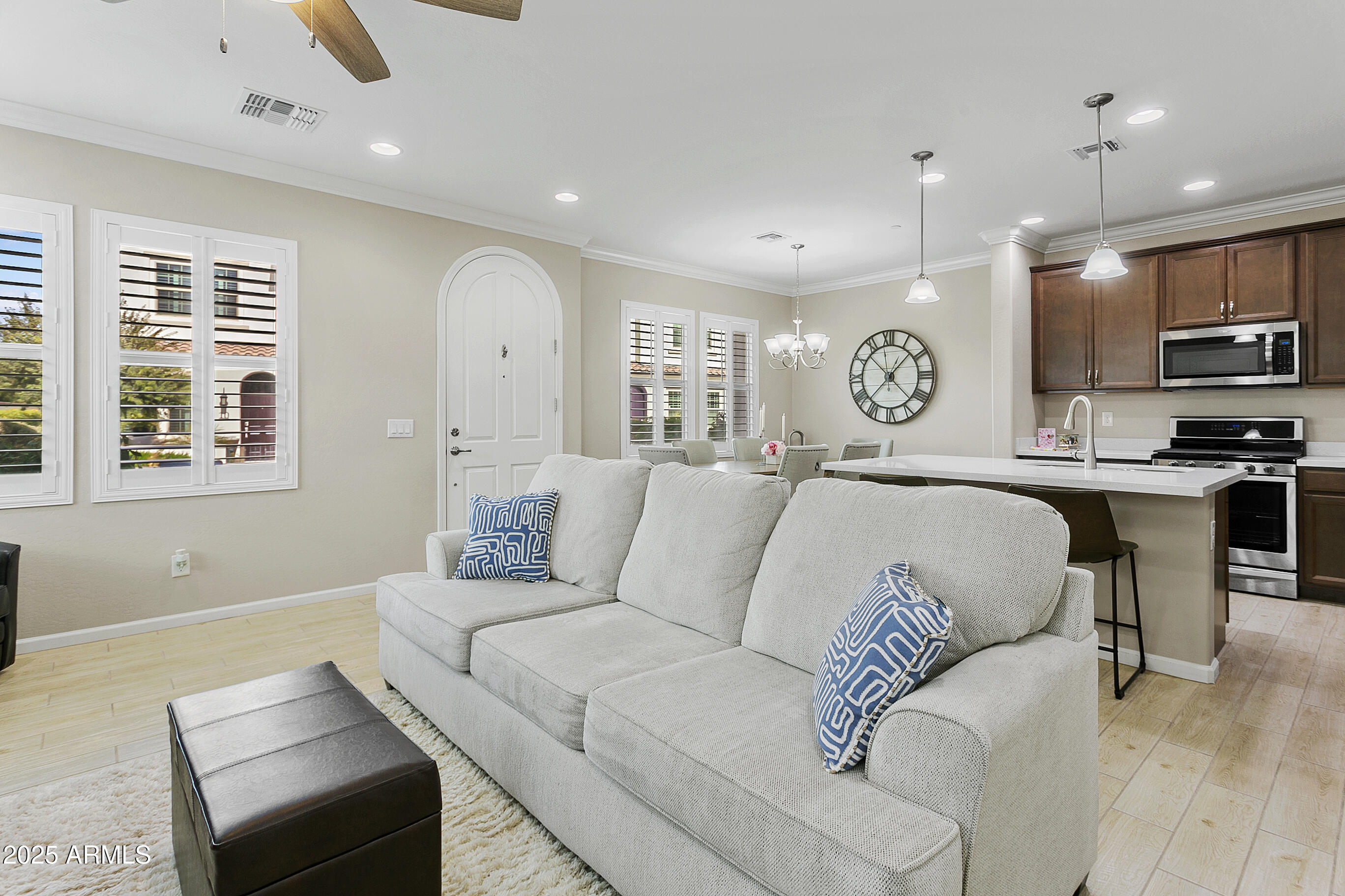 2477 W MARKET Place 18