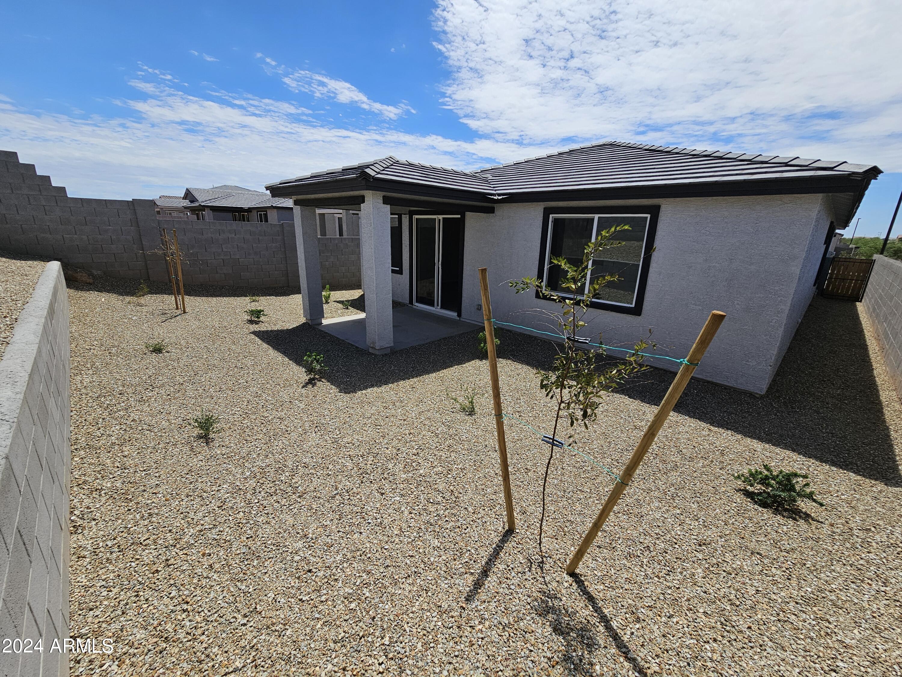 18267 W DALEY Lane