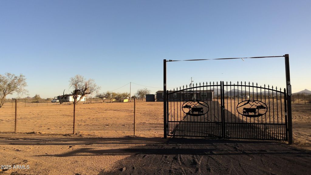 Photo of 51603 W Pony Road W, Maricopa, AZ 85139 (MLS # 6930955)