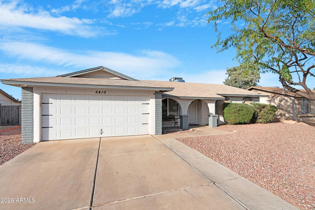 Photo of 5410 W Altadena Avenue, Glendale, AZ 85304 (MLS # 6990052)