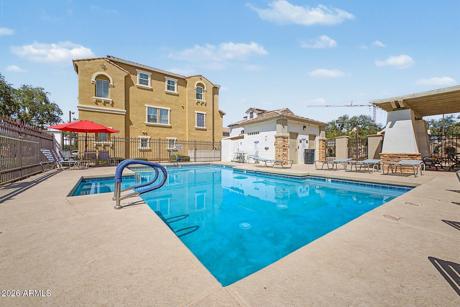 ARBOR WALK AMD - Residential